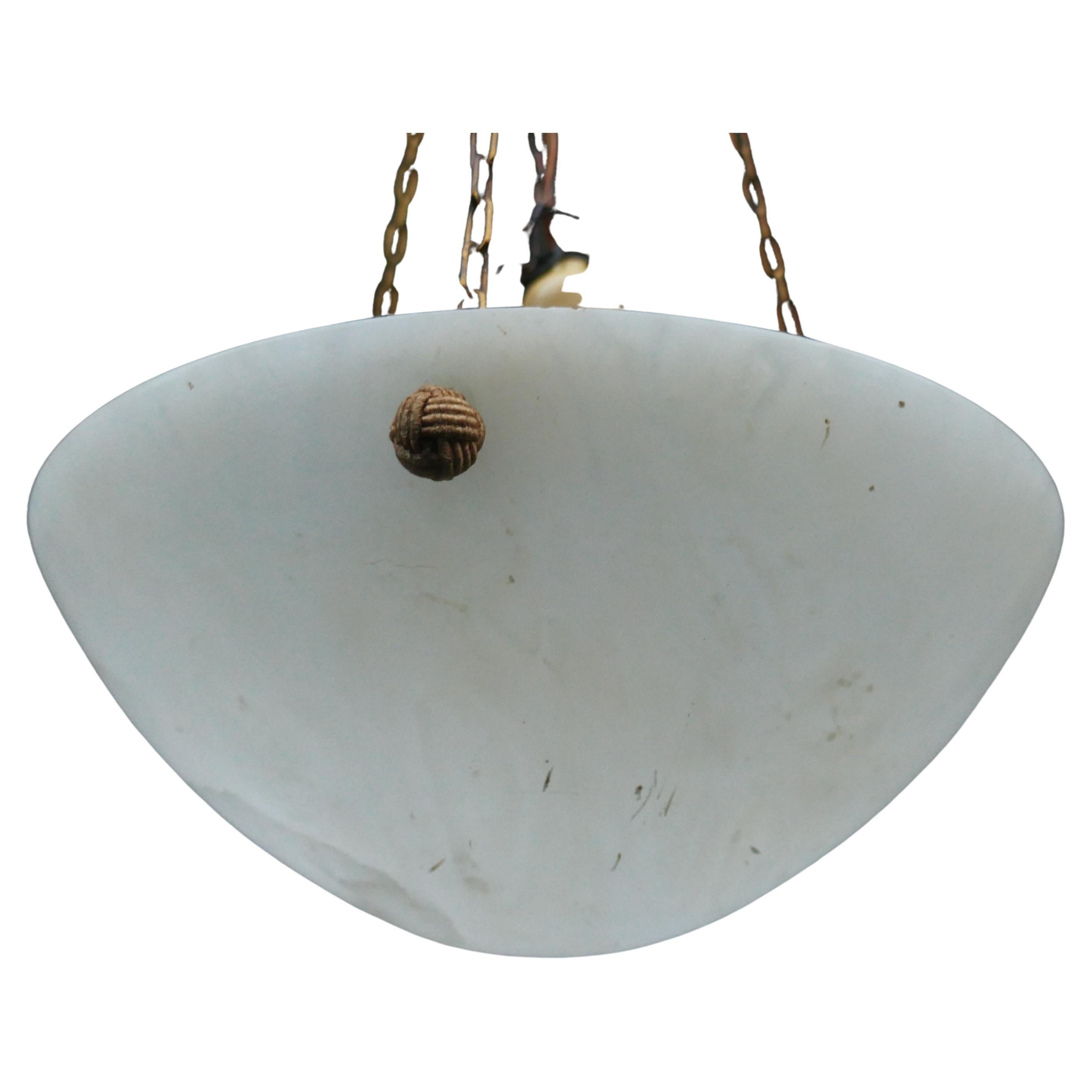 Art Deco alabaster chandelier. In condizioni buone in vendita a Lugo, IT