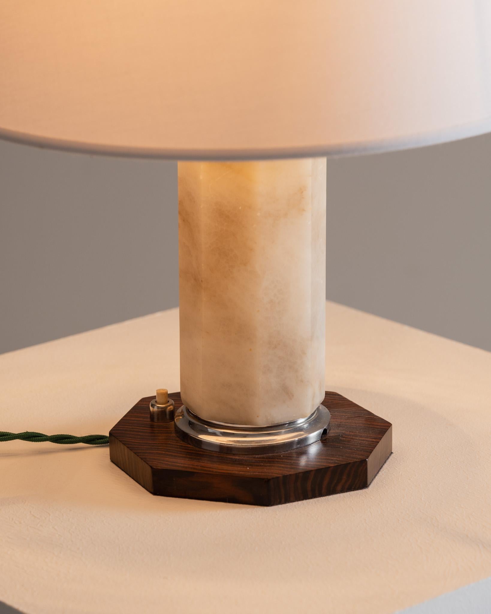 Art Deco Alabaster Lamp, 1930s For Sale 1