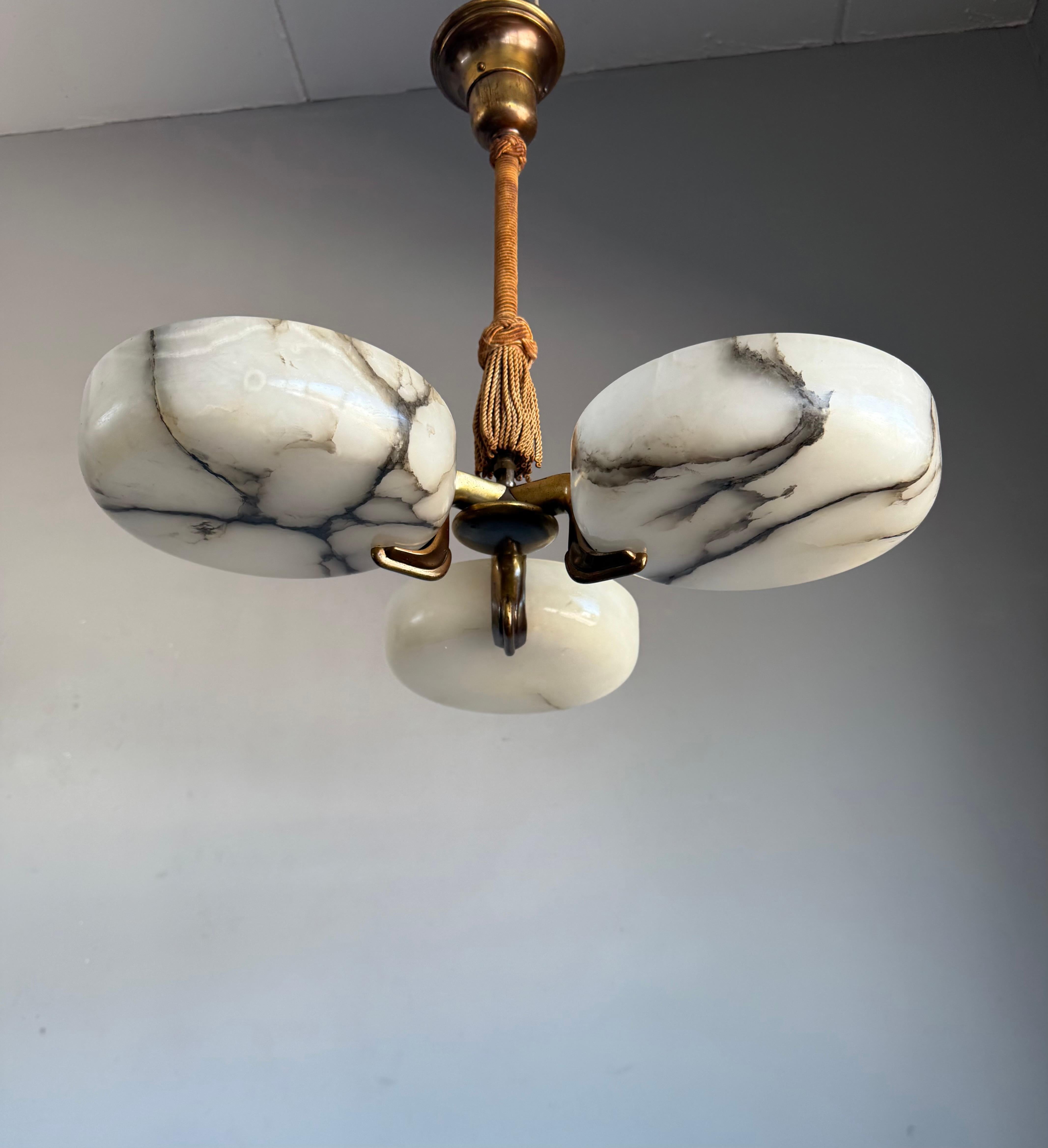 European Stunning and Rare Art Deco Alabaster Chandelier, early 20th Century, Italy For Sale