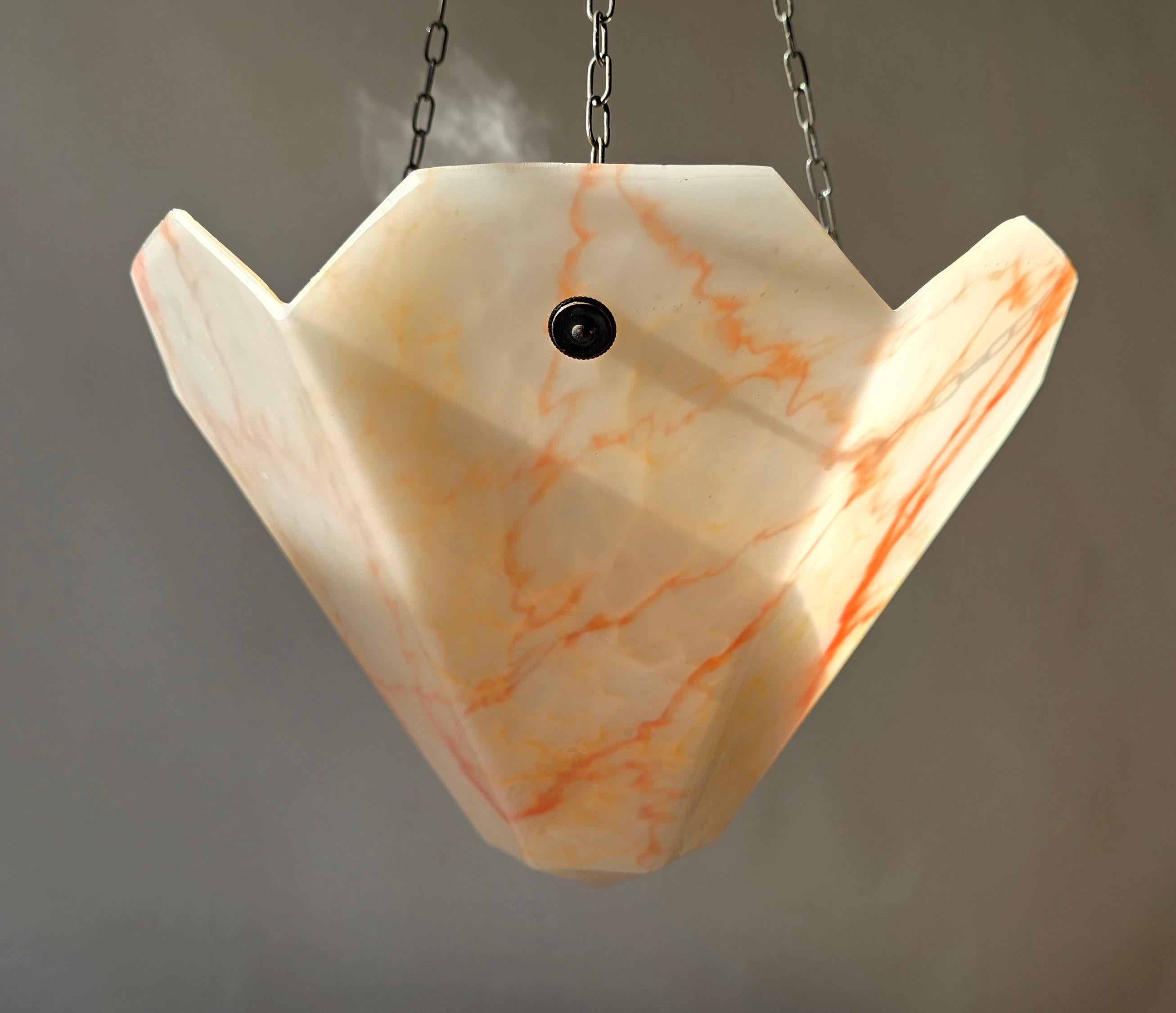 Lampada a sospensione in alabastro Art Déco, Francia, anni '30 in vendita 1