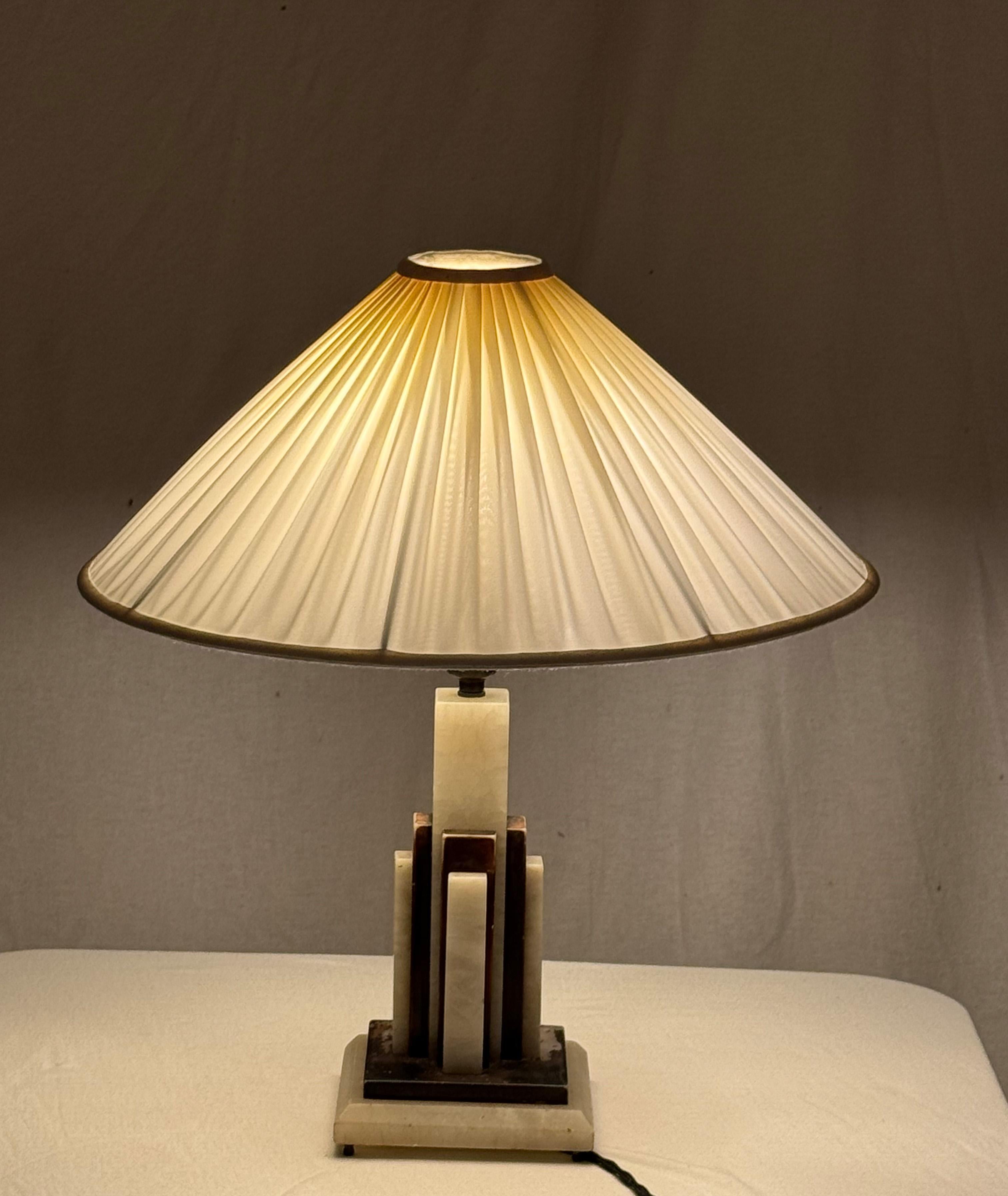 Lampe de table Art Déco en albâtre en vente 4