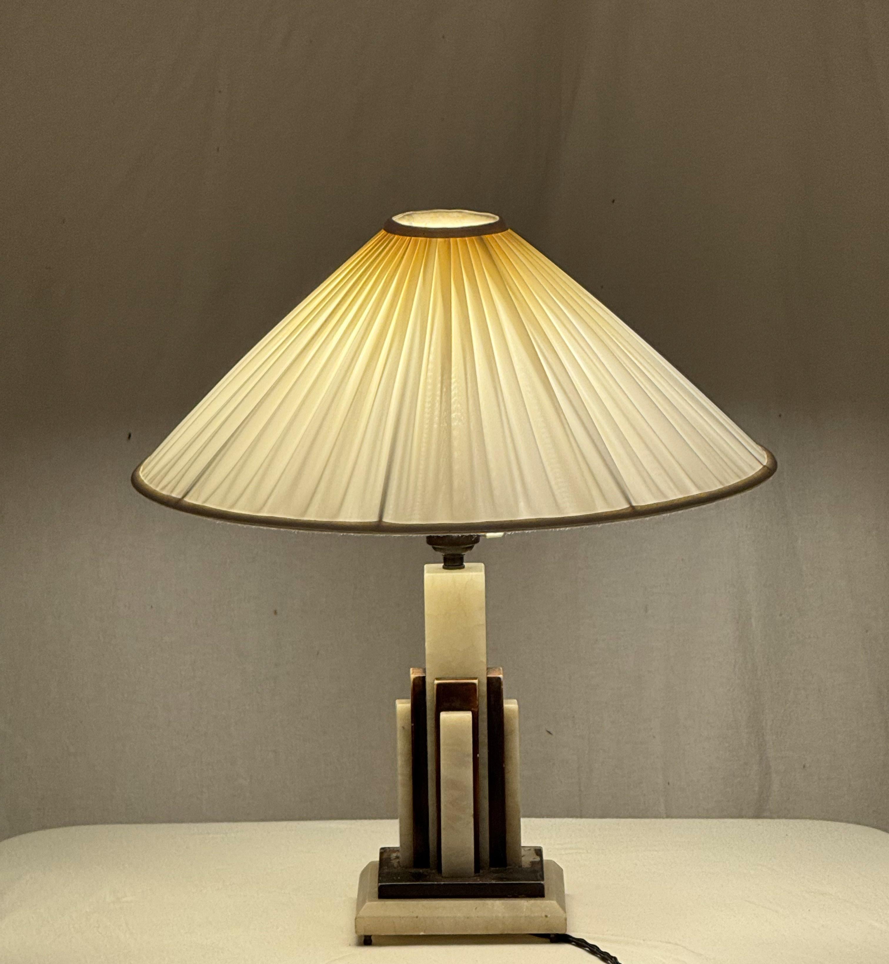 Lampe de table Art Déco en albâtre en vente 6