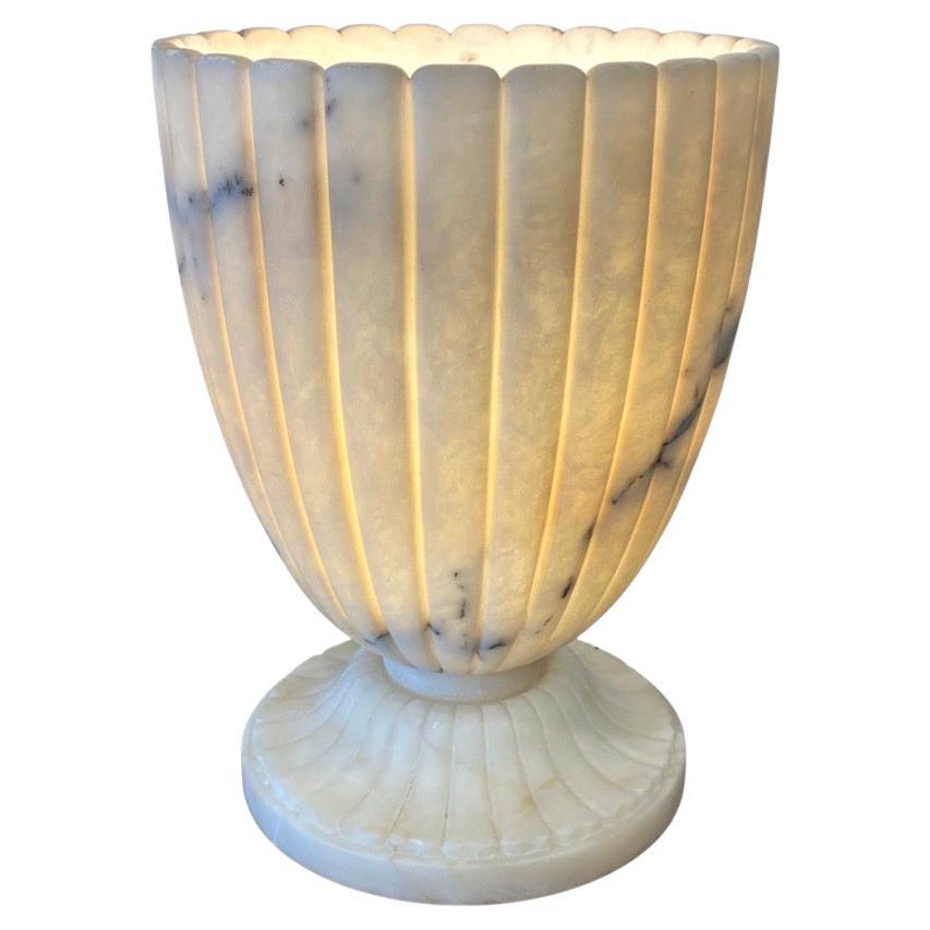 Lampe de table en albâtre Art Déco en vente