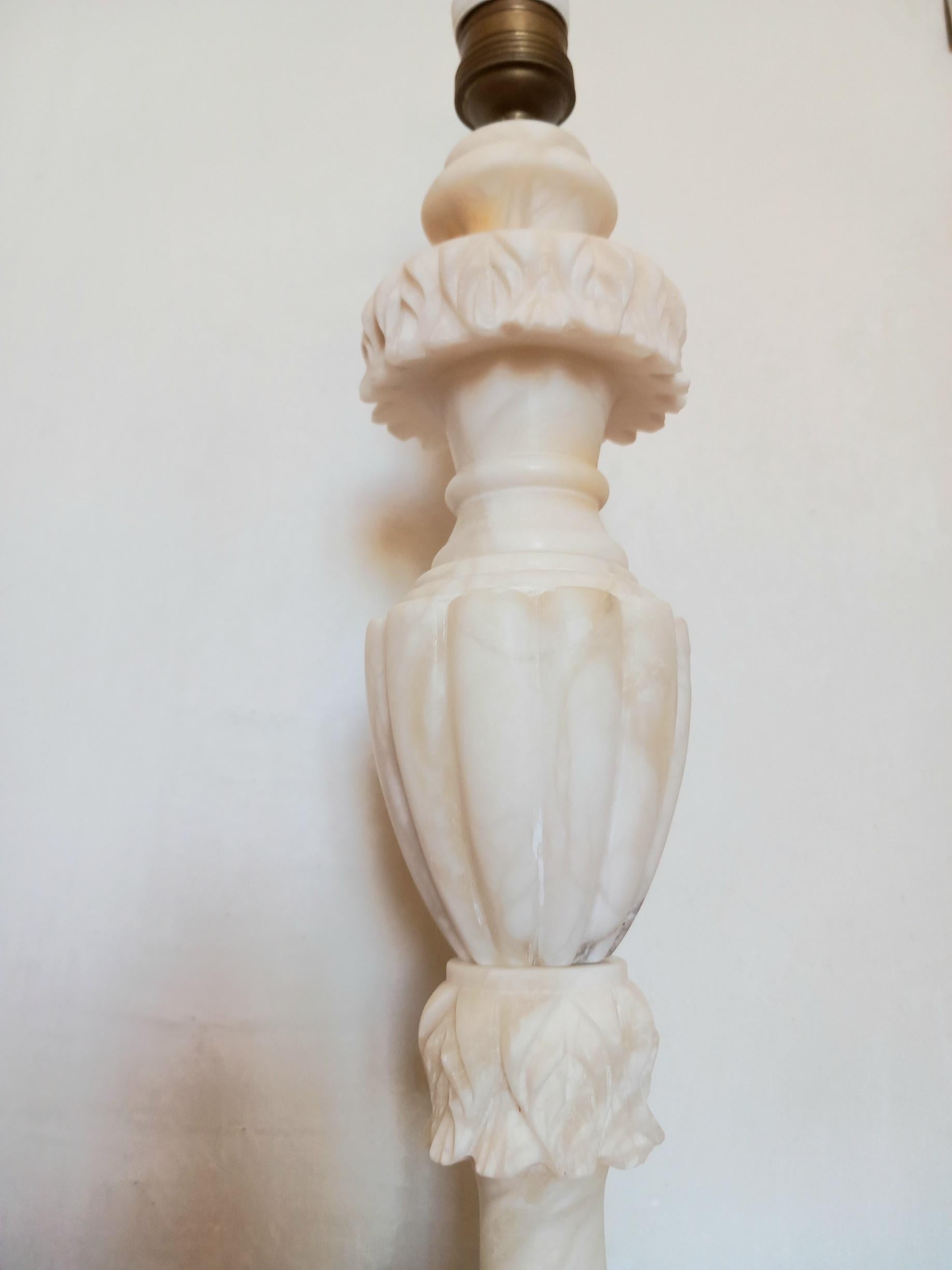 Art Deco Alabaster Table Lamp White Color For Sale 7