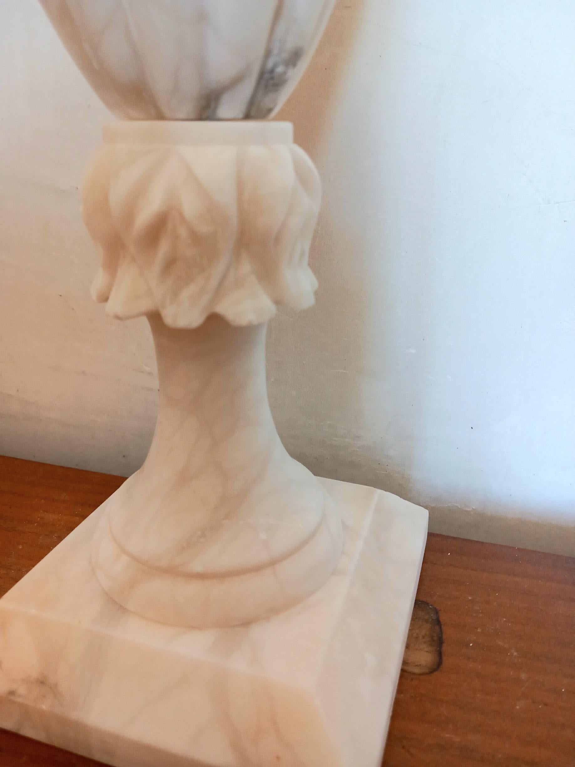 Art-Déco-Tischlampe aus Alabaster, weiße Farbe im Angebot 8