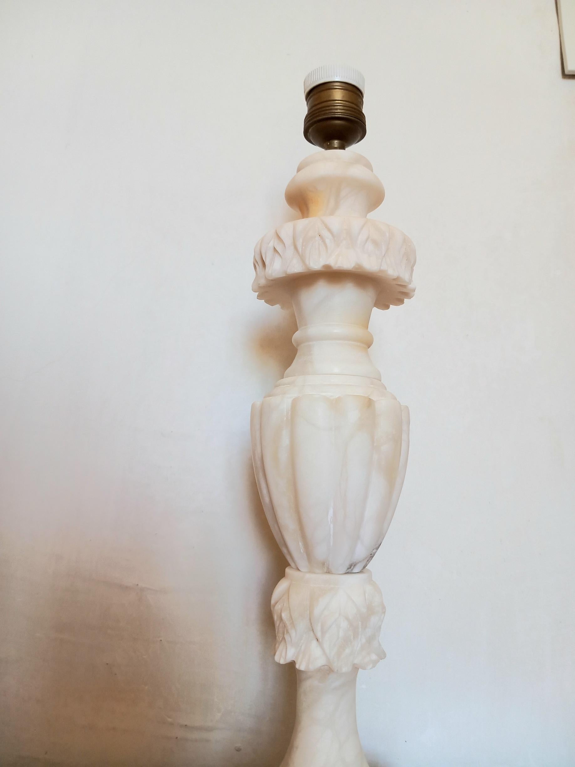 Lampe de bureau Art Déco en albâtre blanc en vente 10