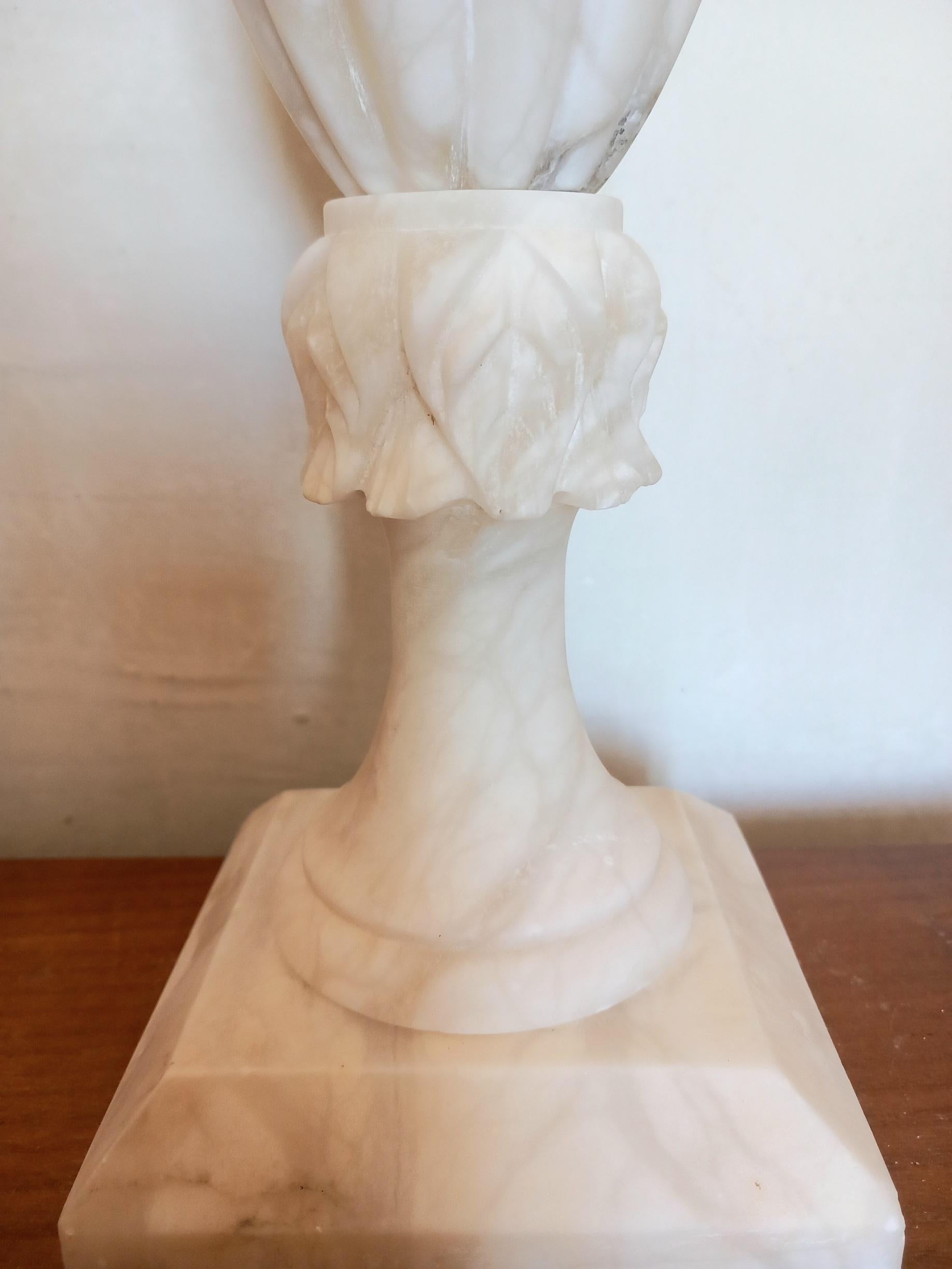 Art-Déco-Tischlampe aus Alabaster, weiße Farbe (Spanisch) im Angebot