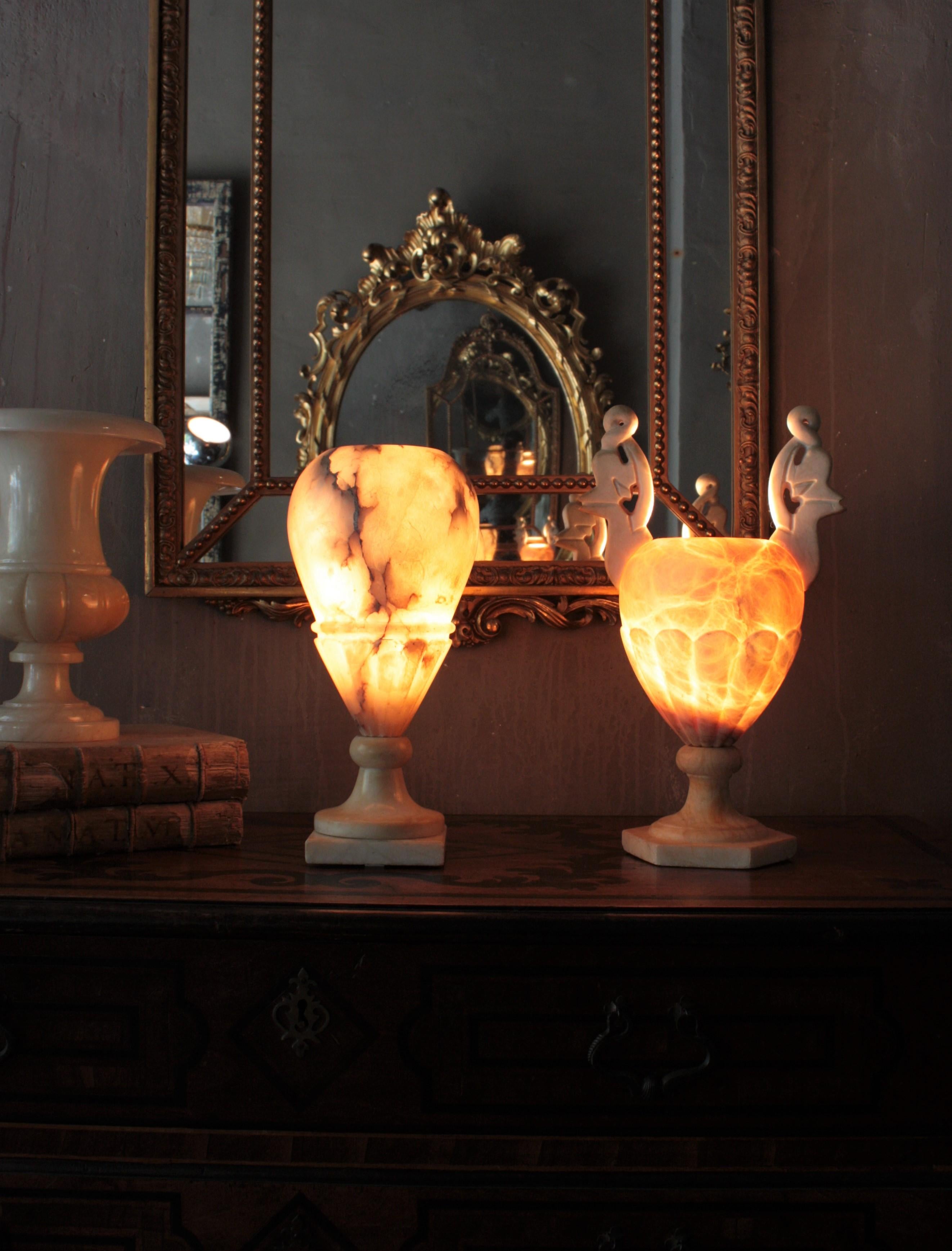 Lampe urne en albâtre Art Déco en vente 7