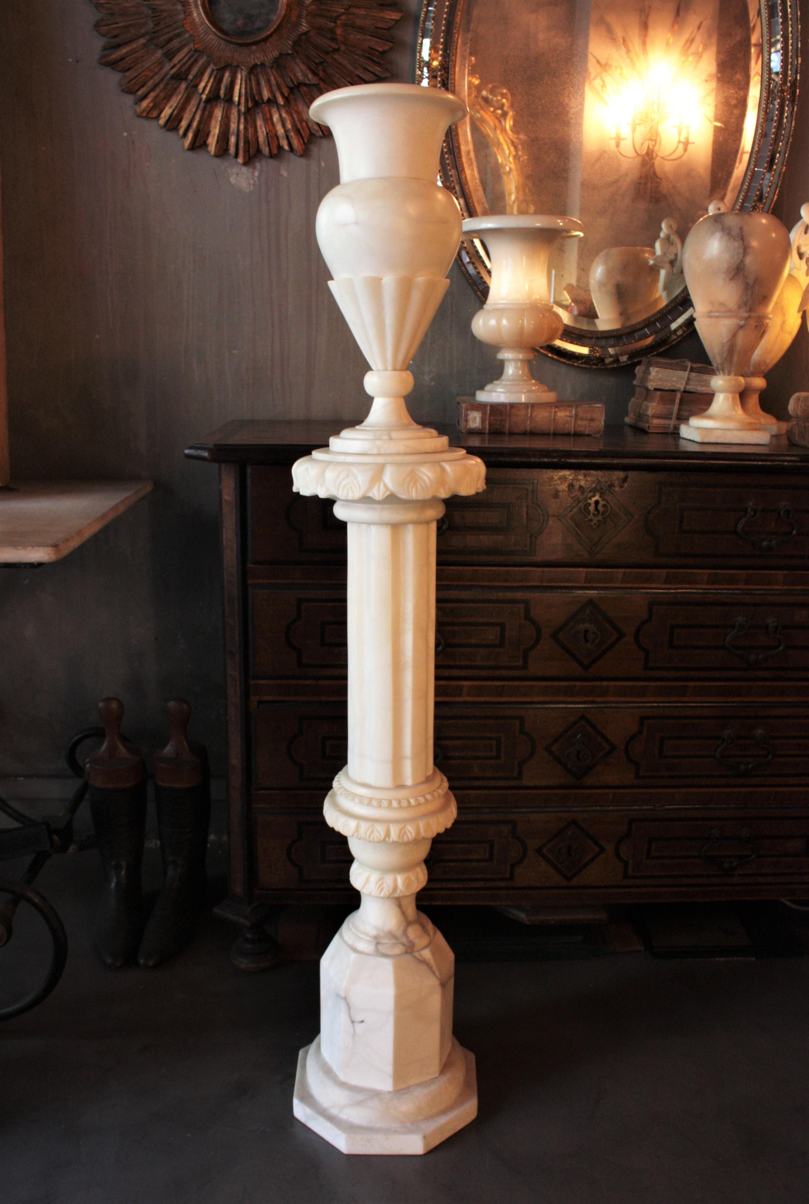 Alabaster Neoclassical Urn on Column Pedestal Floor Lamp, Art Deco Period For Sale 3