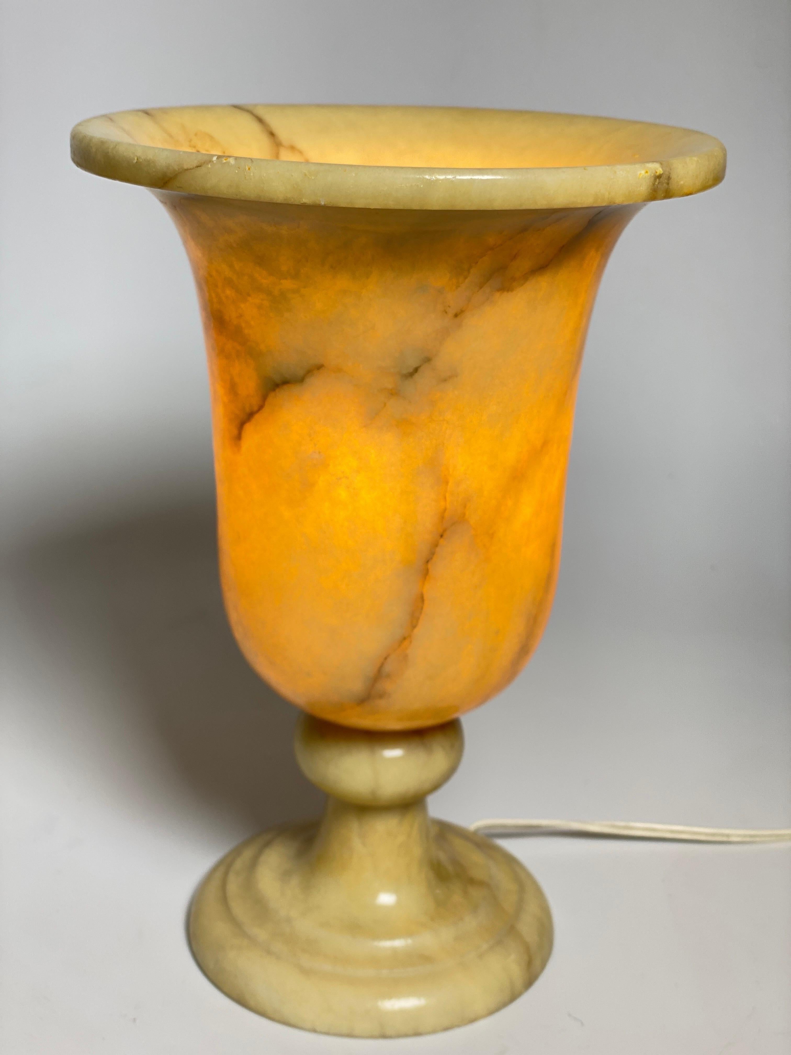 Art Deco Alabaster Urn Uplighter Lamp, White and Yelow Color, France, circa 1940 For Sale 4