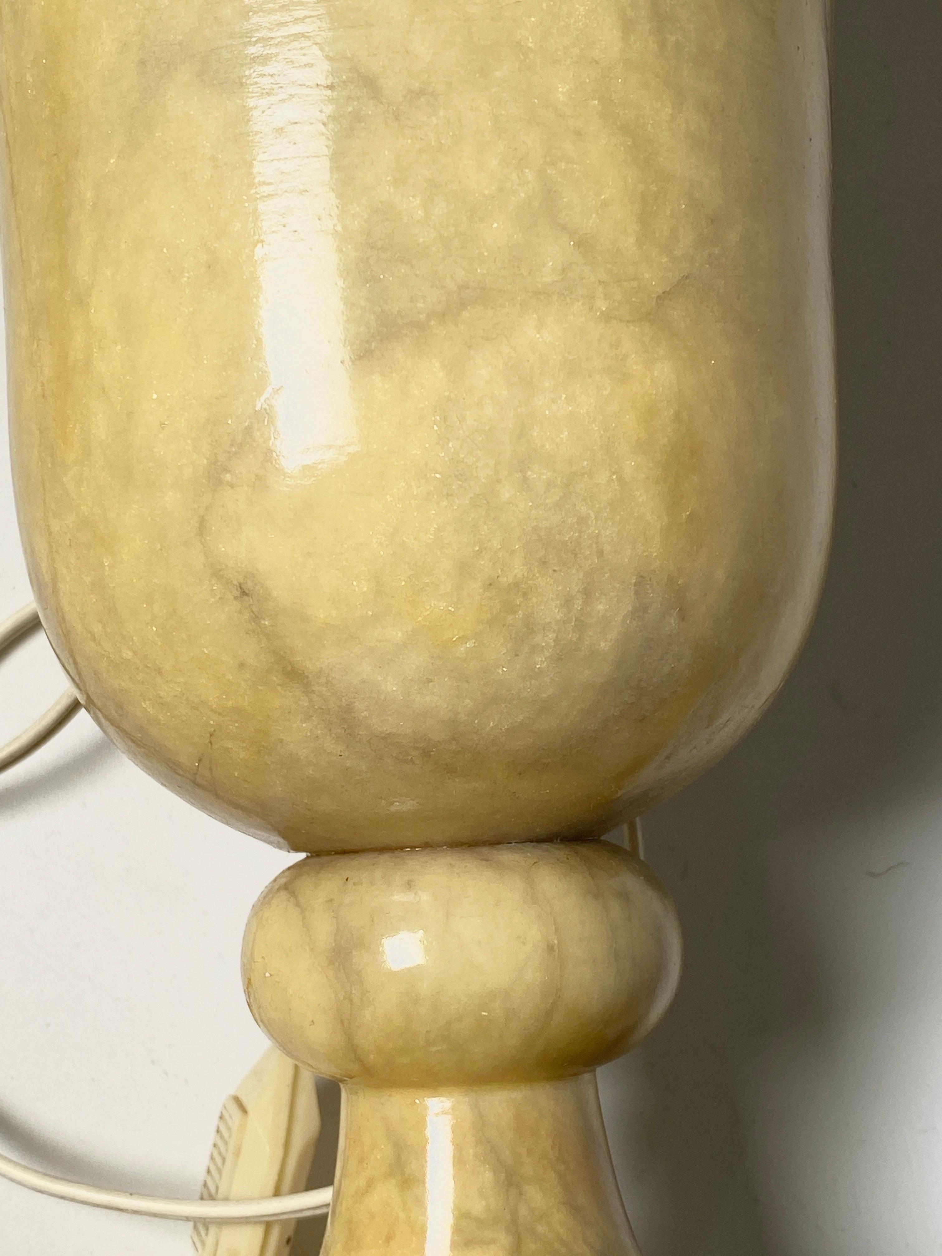 Mid-20th Century Art Deco Alabaster Urn Uplighter Lamp, White and Yelow Color, France, circa 1940 For Sale