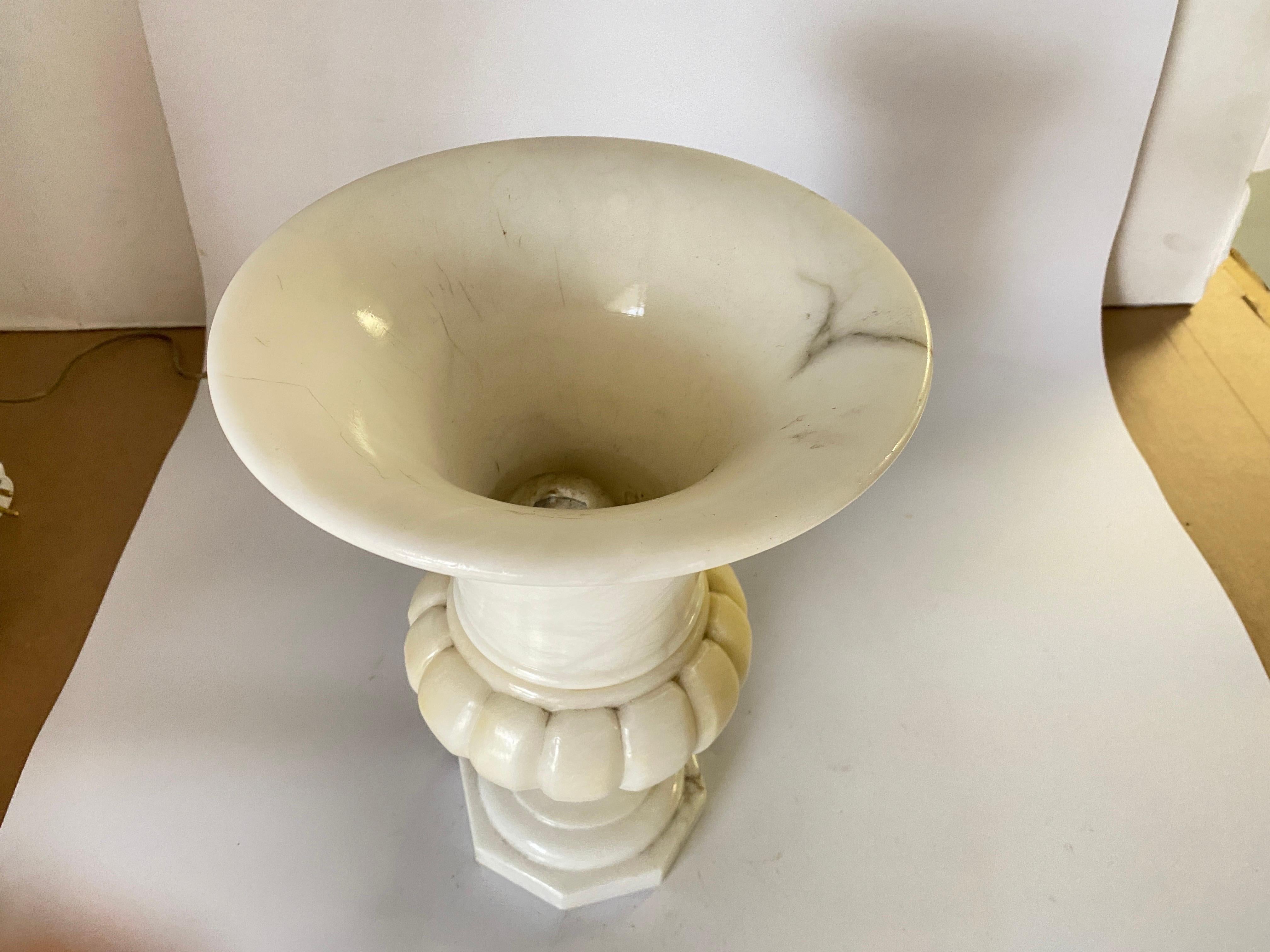 French Art Deco Alabaster Urn Uplighter Table Lamp, White Color, France, circa 1940 For Sale