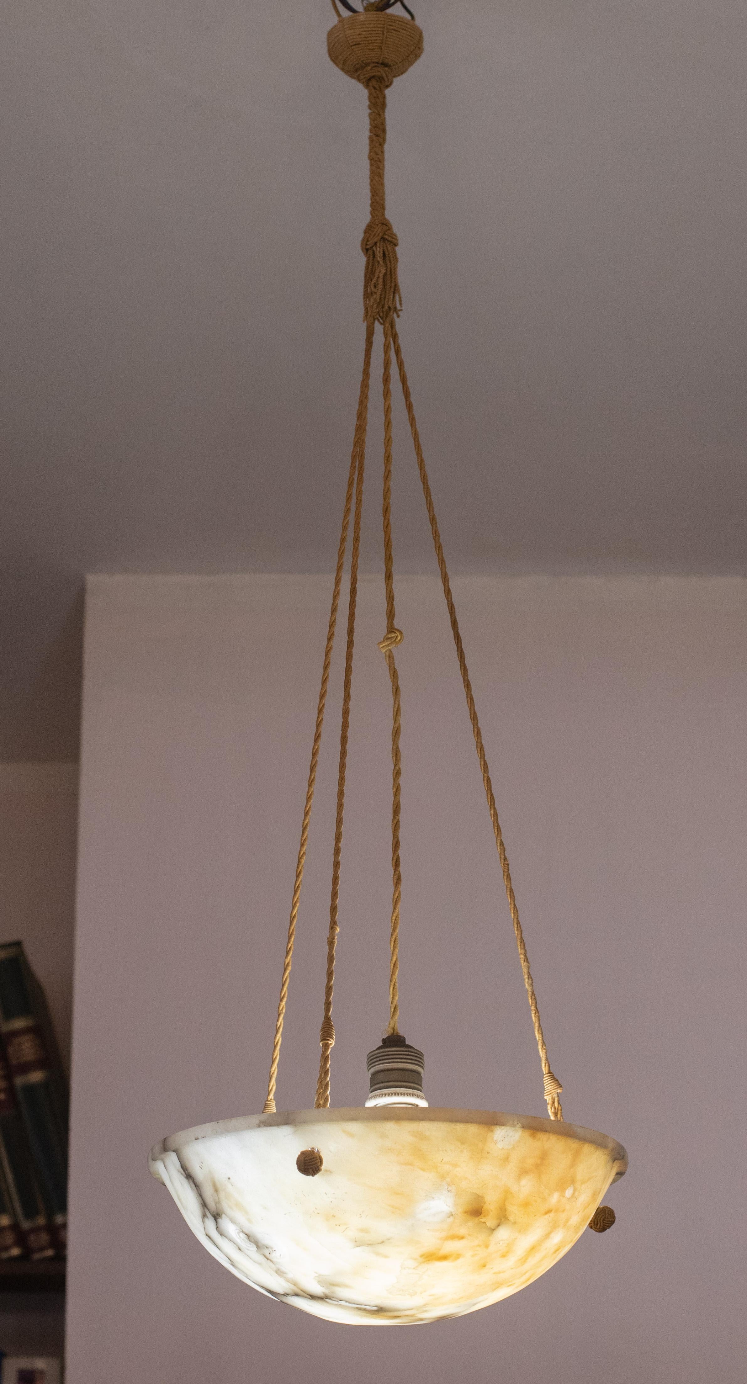 Art Deco Albaster Chandelier, 1940s In Good Condition In Roma, IT