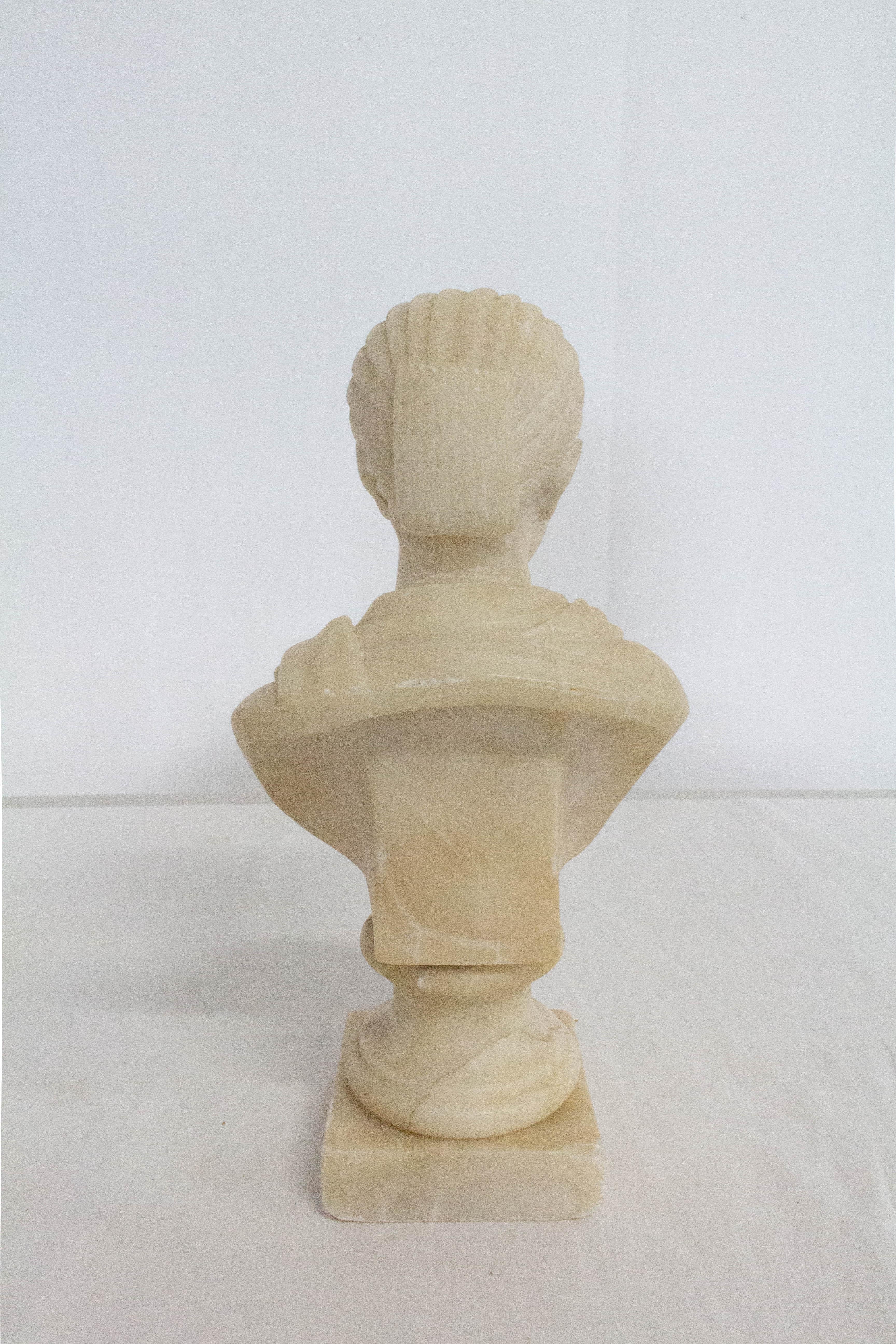Art Deco Albaster Plautilla Bust Neoclassic, Early 20th Century In Good Condition For Sale In Labrit, Landes