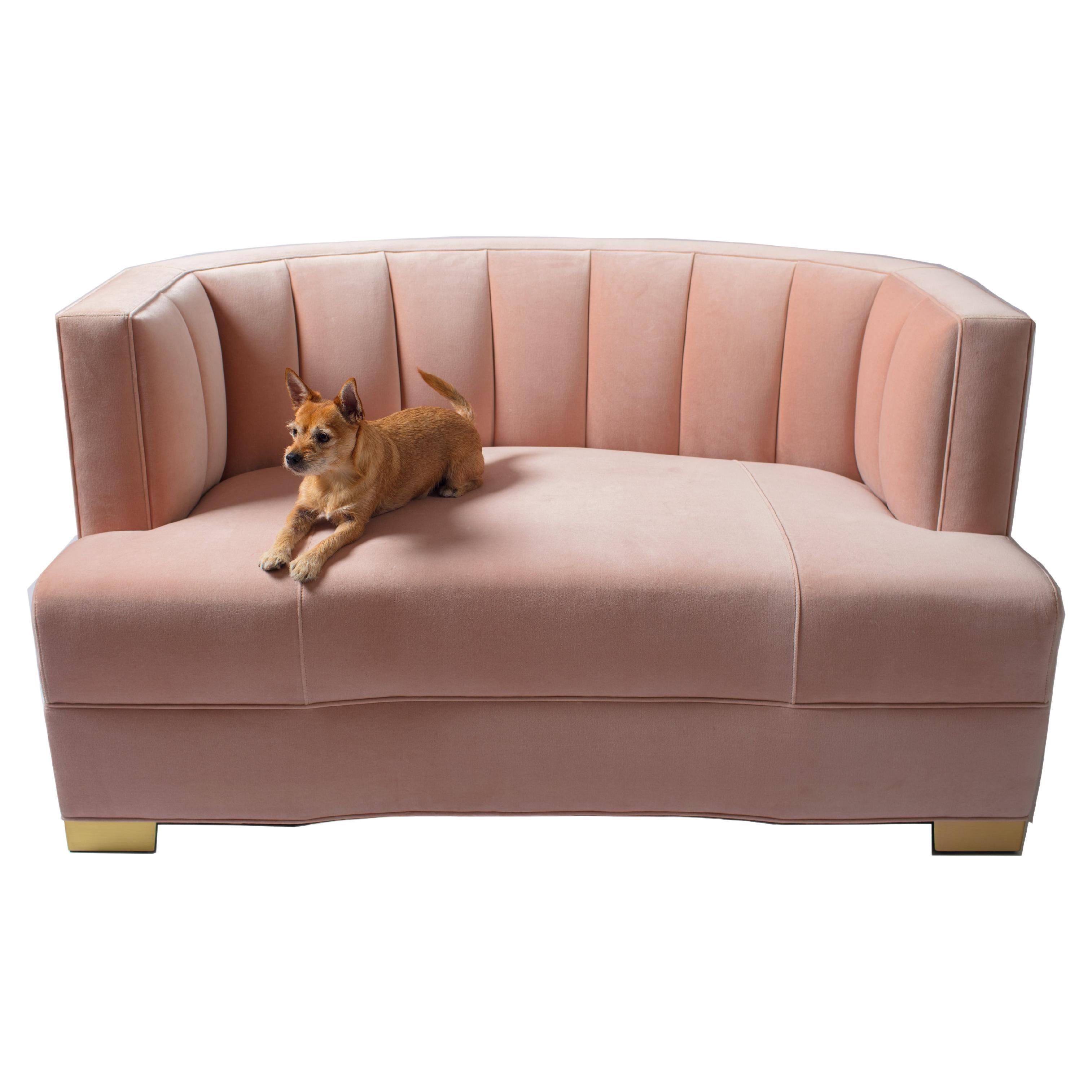 Art Deco Alessandra geschwungener Loveseat, handgefertigt von James von Jimmy Delaurentis