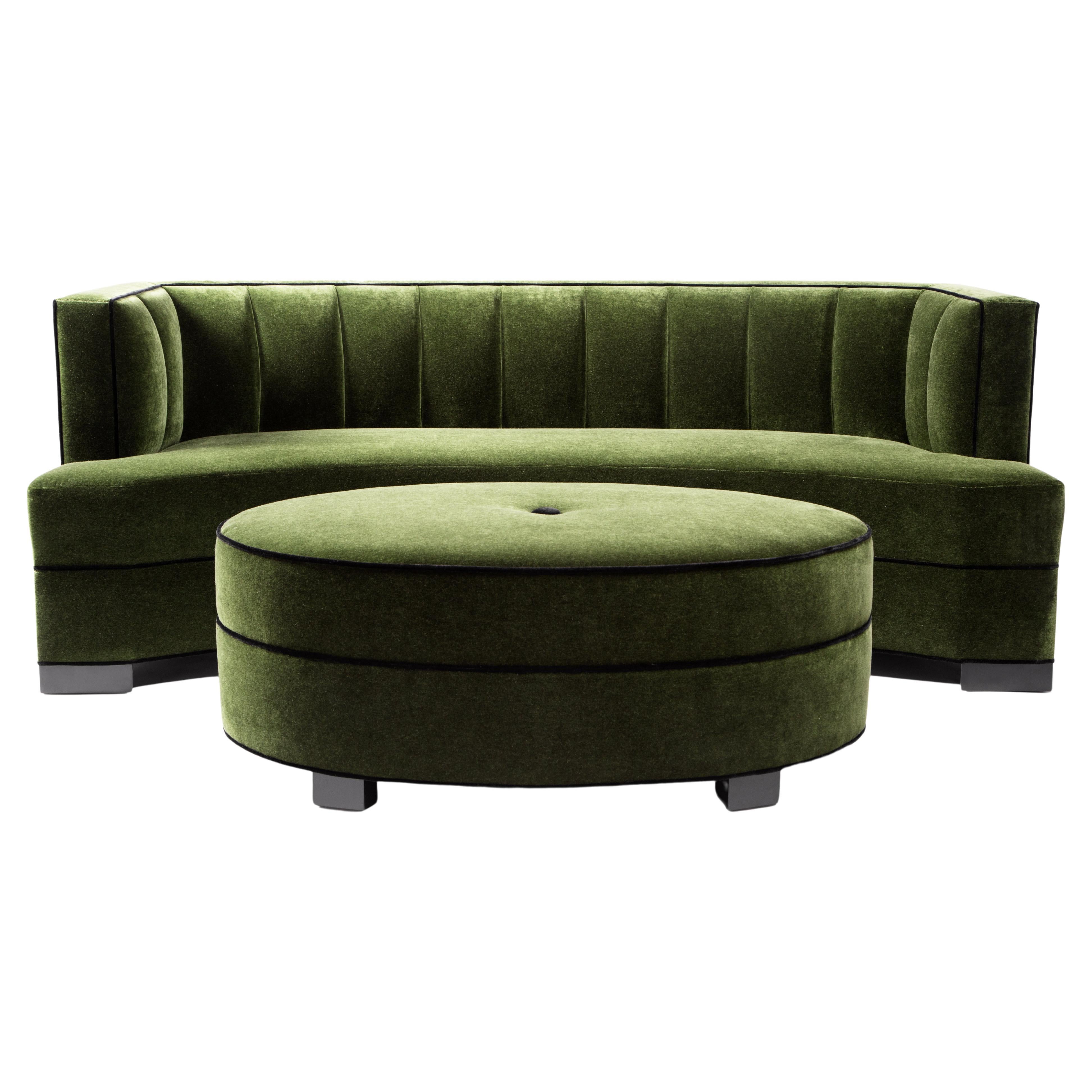 Art Deco Alessandra geschwungenes Sofa, handgefertigt von JAMES von Jimmy Delaurentis (Art déco) im Angebot