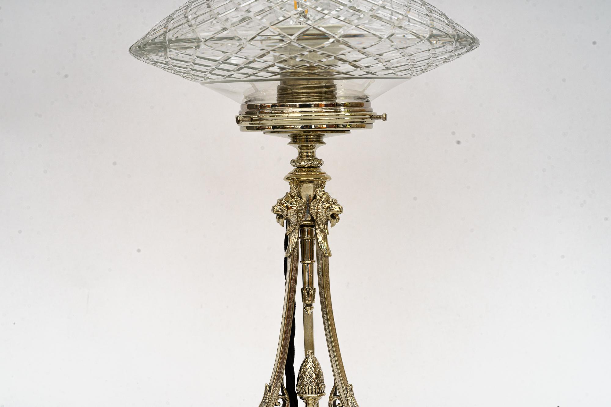 Art Deco alpaca Table lamp with cut glass shade vienna around 1920s
Only polished
Original cut glass shade.