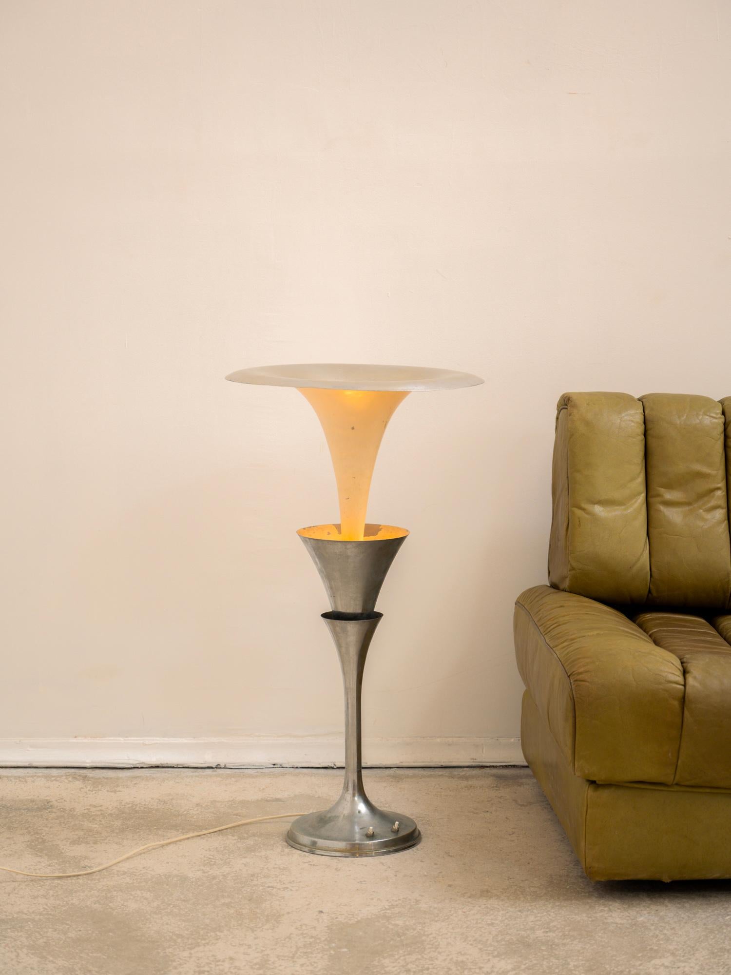 Lampe à poser Art déco en aluminium de Josef Hoffmann pour Osram en vente 12