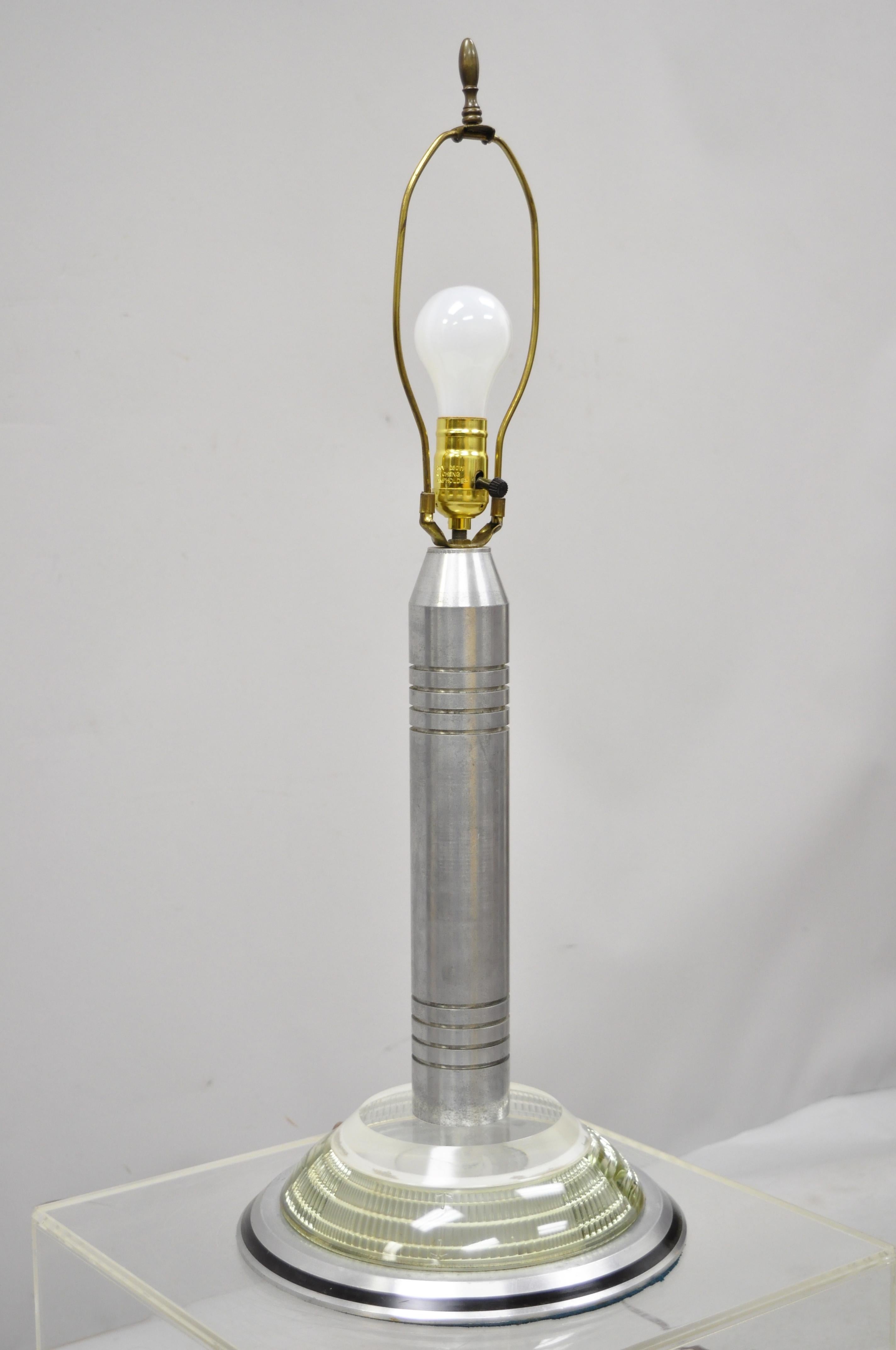 Art Deco Aluminum and Acrylic Skyscraper Table Lamp Walter Von Nessen For Sale 5