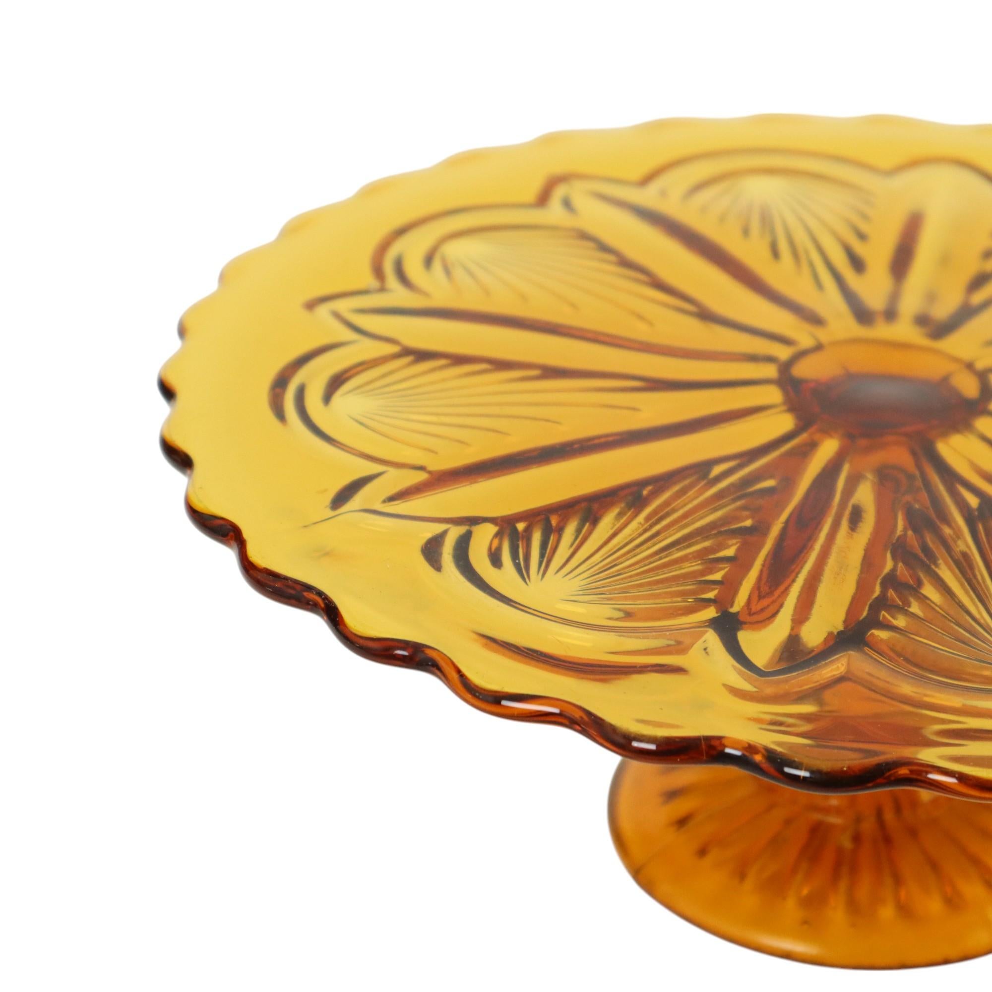 Art Deco Bernstein Kuchen Platte Gebäck Gericht Depression Glas 27cm im Zustand „Gut“ im Angebot in Poperinge, BE