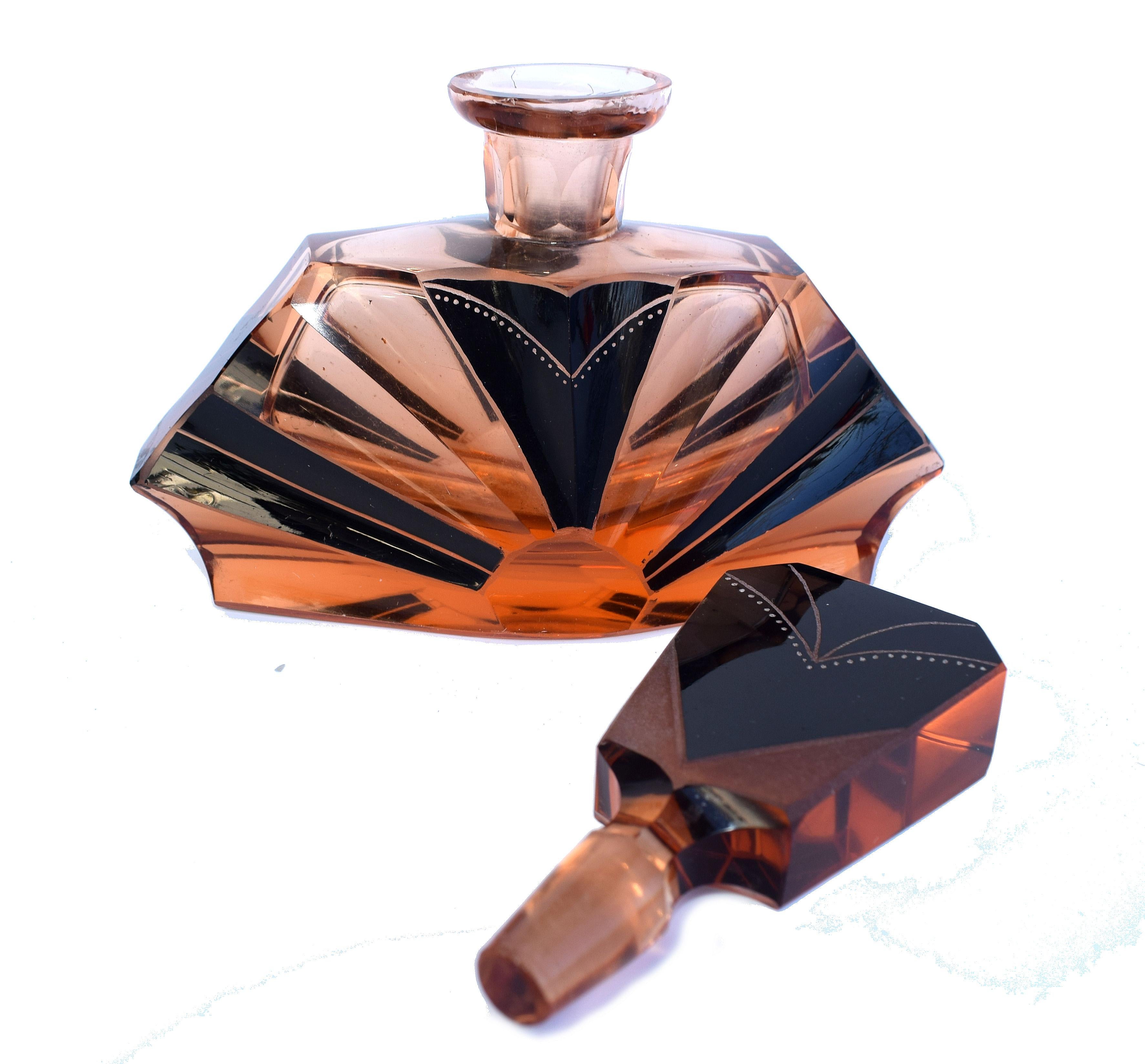 Art Deco Amber Colored 1930s Glass Perfume Scent Bottle In Good Condition In Devon, England