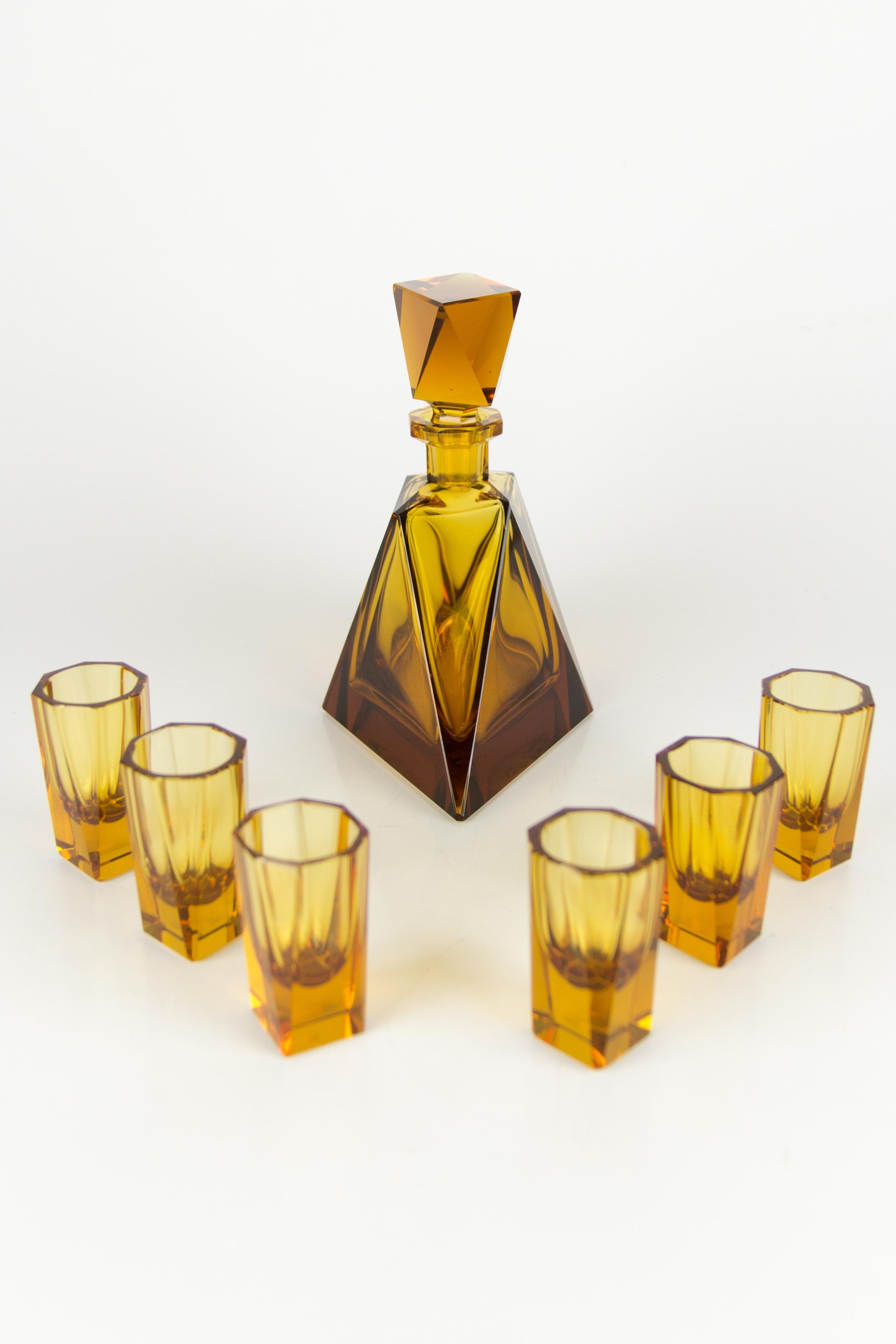 Art Deco Amber Colored Bohemian Glass Decanter and 6 Glasses Set, 1930s 8
