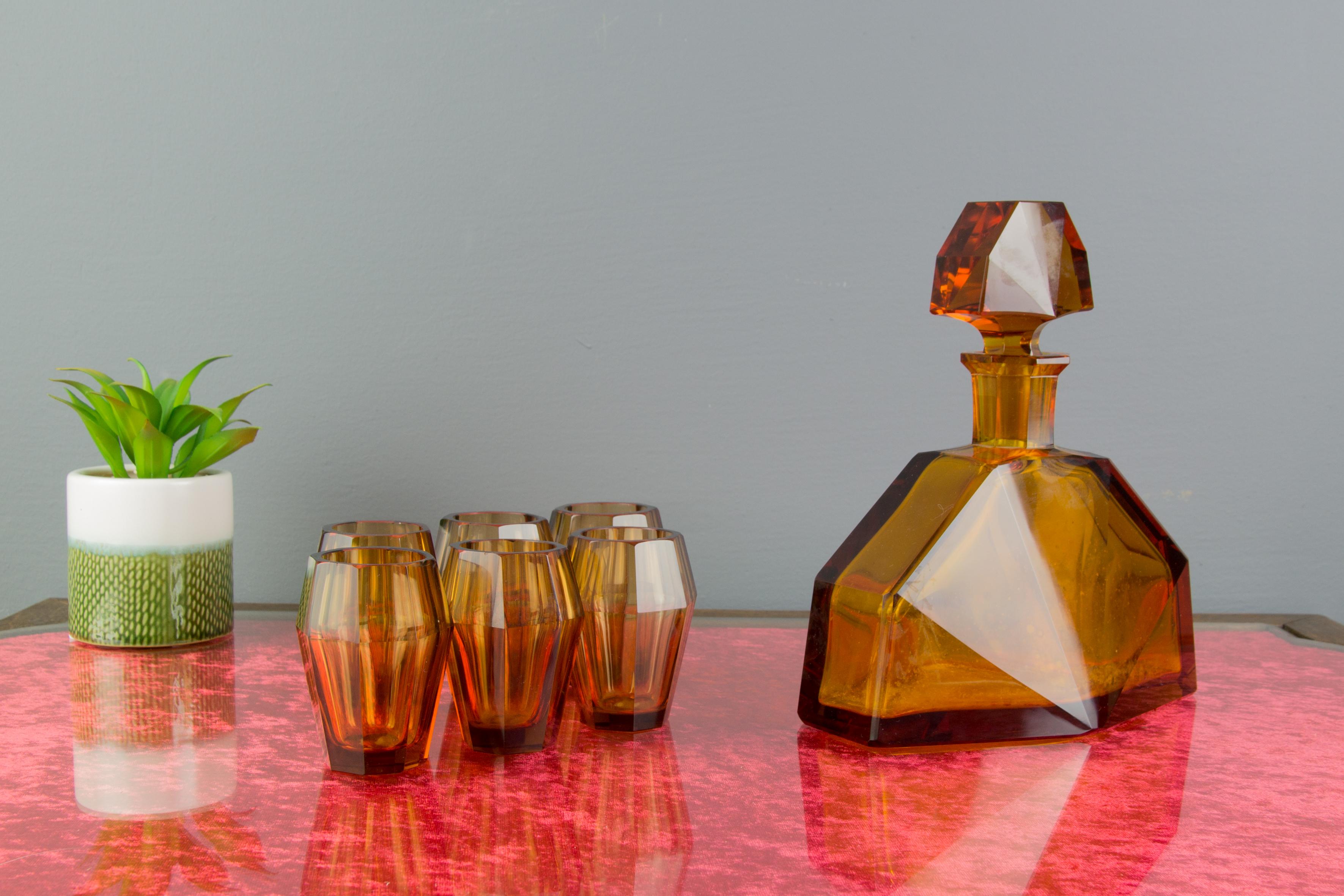Mid-20th Century Art Deco Amber Colored Bohemian Glass Decanter and 6 Glasses Set, 1930s