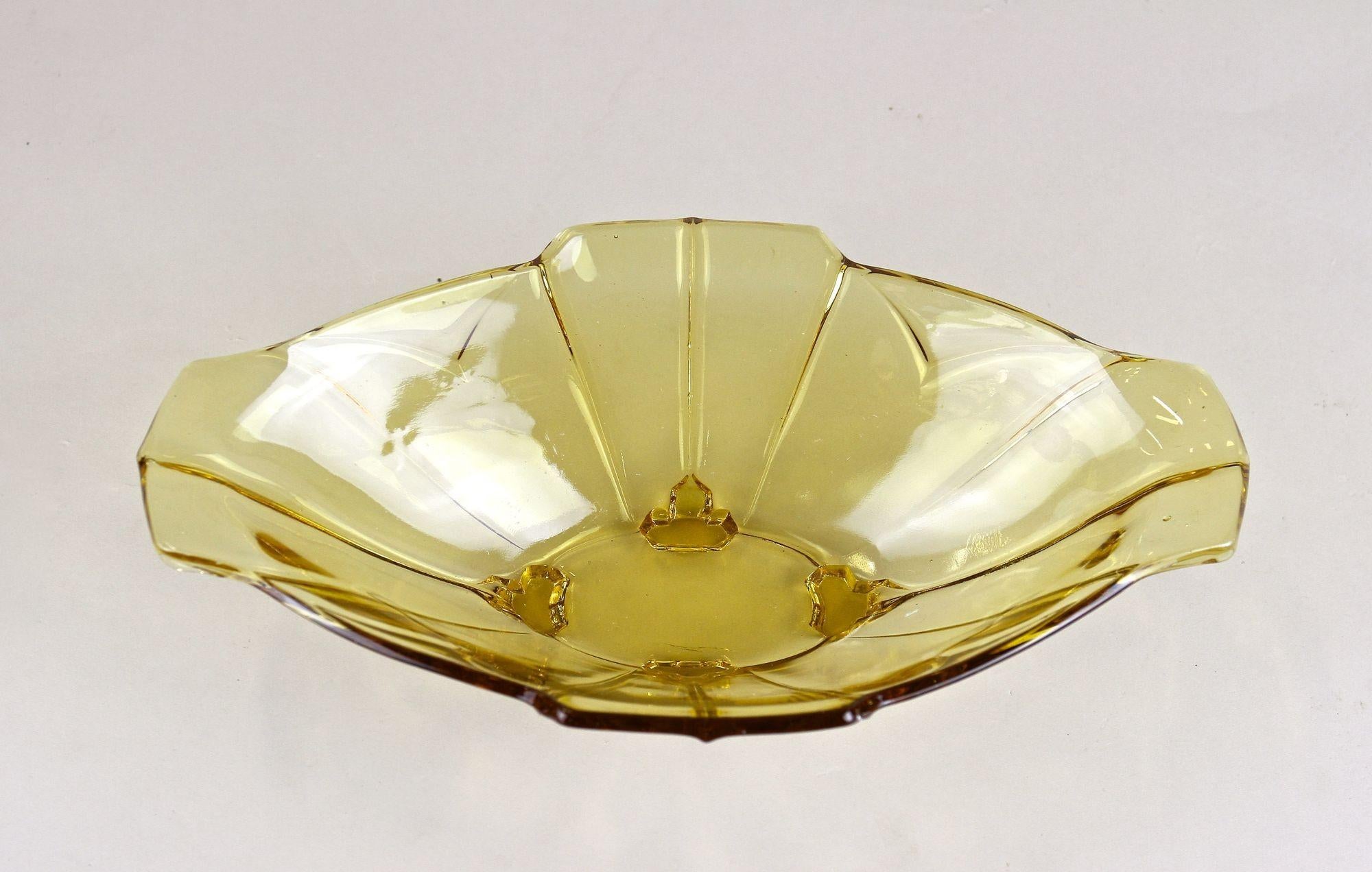 Jardinière/bol en verre de couleur ambre Art Déco, 20ème siècle, Autriche, vers 1920 en vente 6
