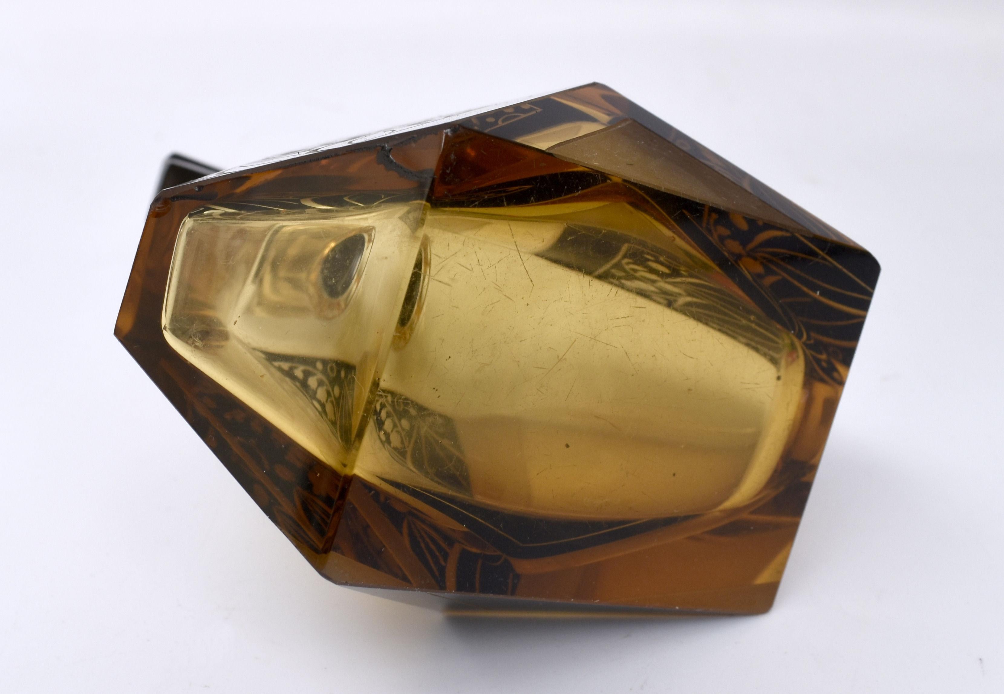 Art Deco Amber Coloured Glass Perfume Bottle, c1930s In Good Condition In Devon, England