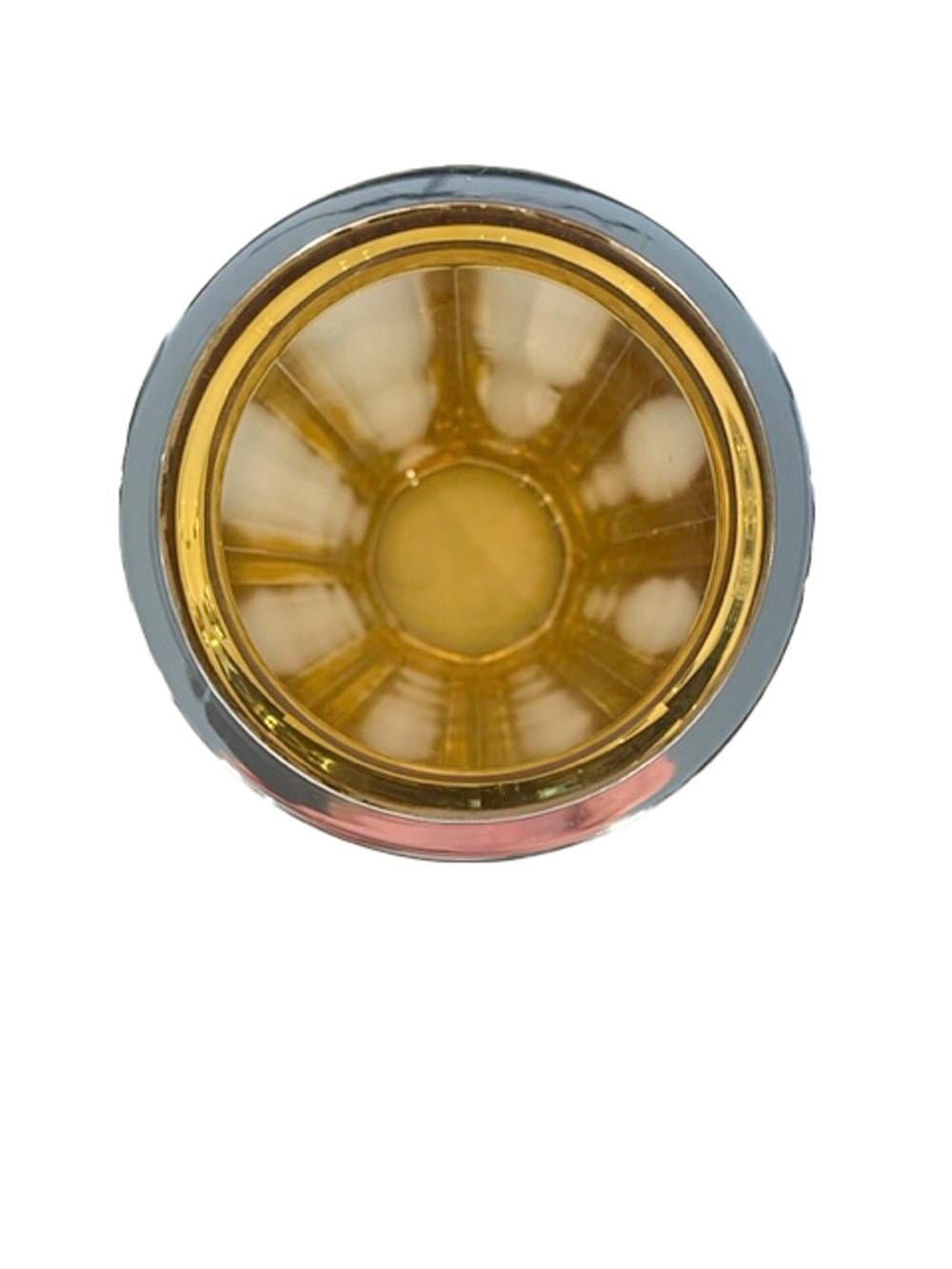 Art-Déco-Cocktailshaker aus Bernsteinschliffglas mit versilberter Platte (Englisch) im Angebot