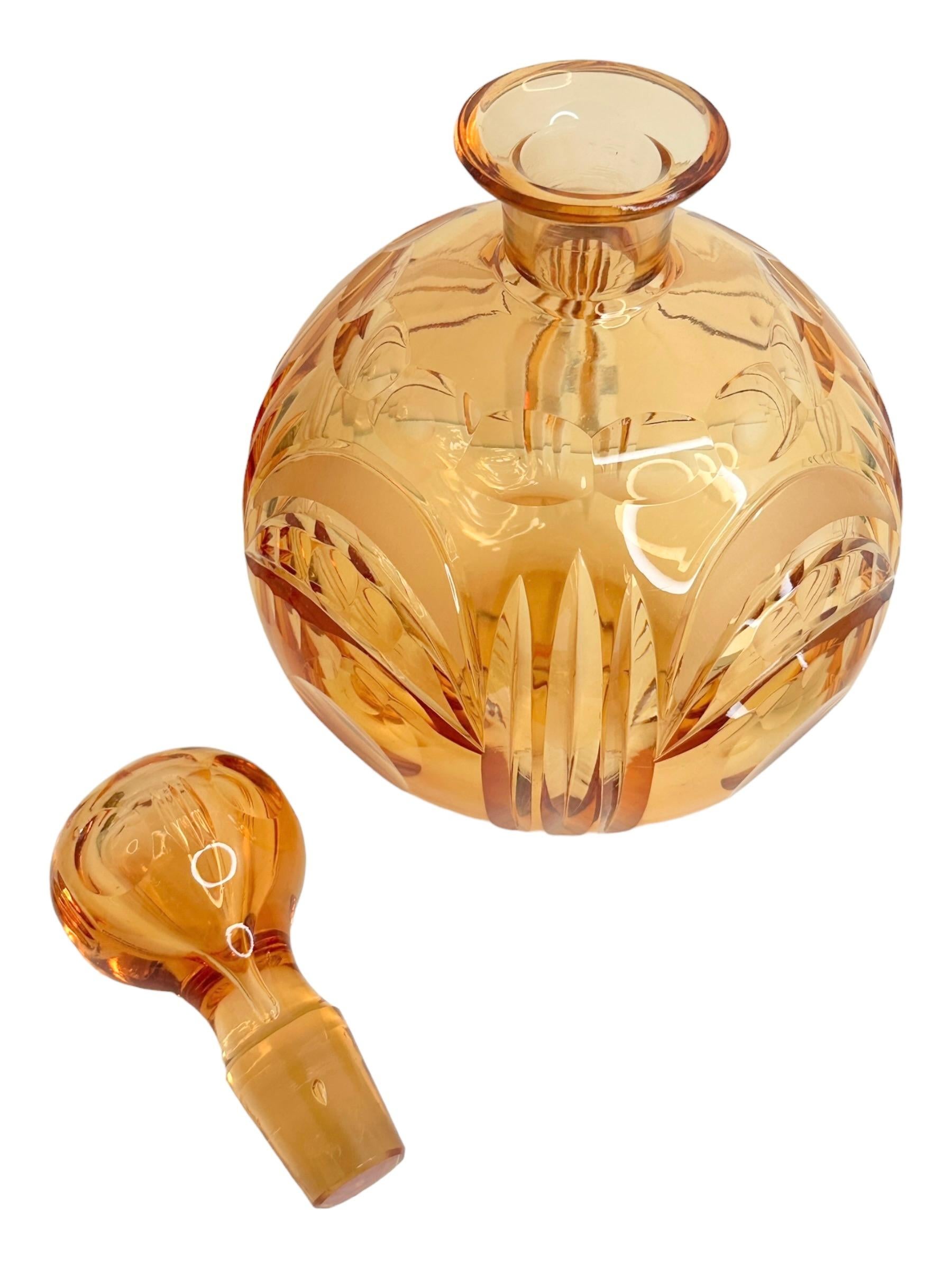 Botella decantadora de vidrio ámbar Art Déco, vintage Austria Años 30 en Bueno estado para la venta en Nuernberg, DE