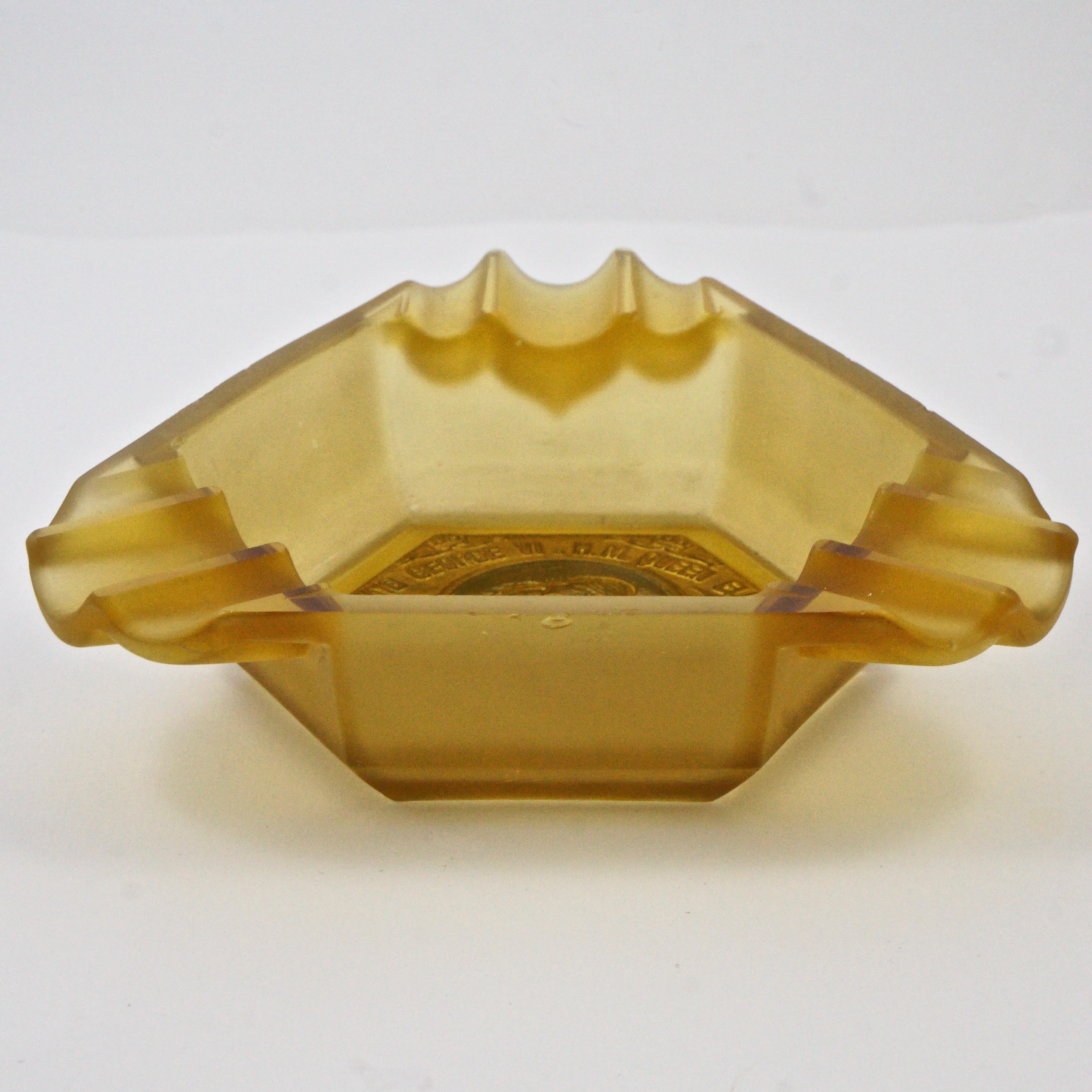 Aschenbecher aus Bernsteinglas im Art-déco-Stil von König Georg VI. und Königin Elisabeth zur Krönung 1937 im Zustand „Gut“ in London, GB