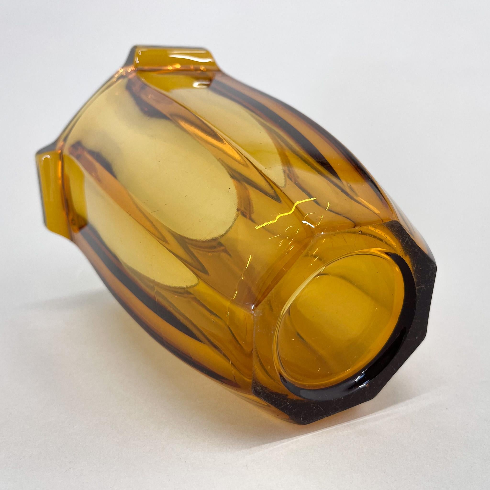 Art Deco Amber Glass Vase by Rudolf Schrotter, 1930s For Sale 1