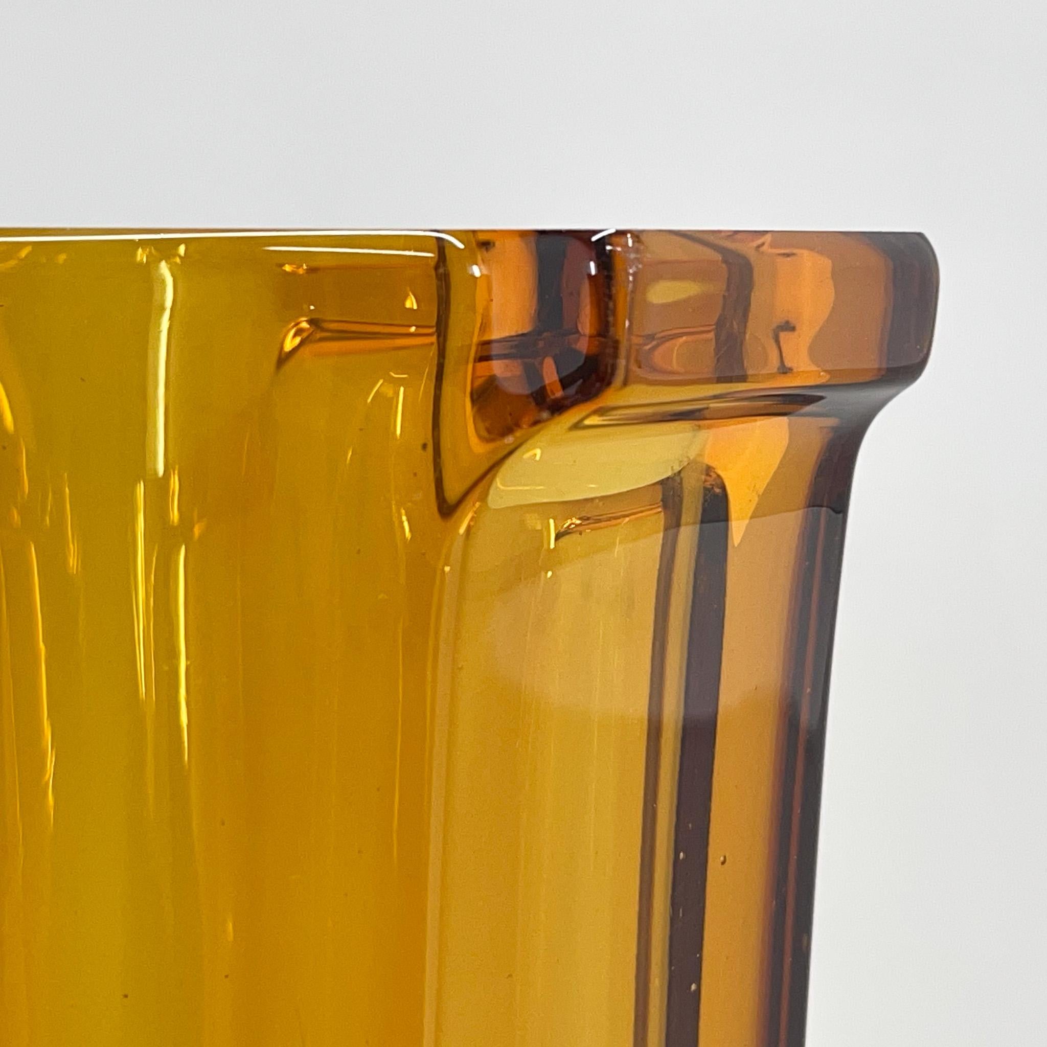 Verre Vase en verre ambré Art Déco de Rudolf Schrotter, années 1930 en vente