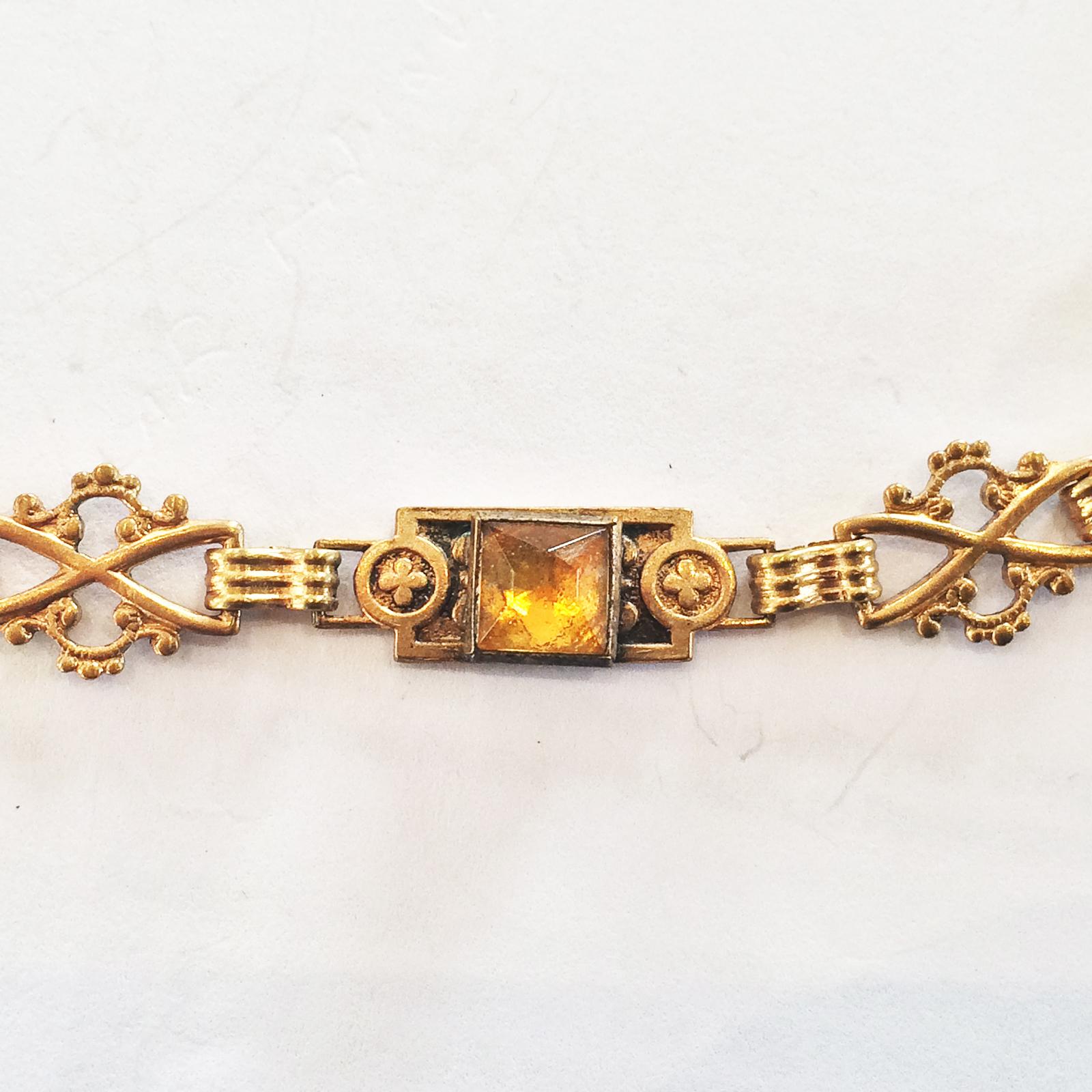 Art Deco Amber Vauxhall Glass Necklace In Good Condition For Sale In Daylesford, Victoria