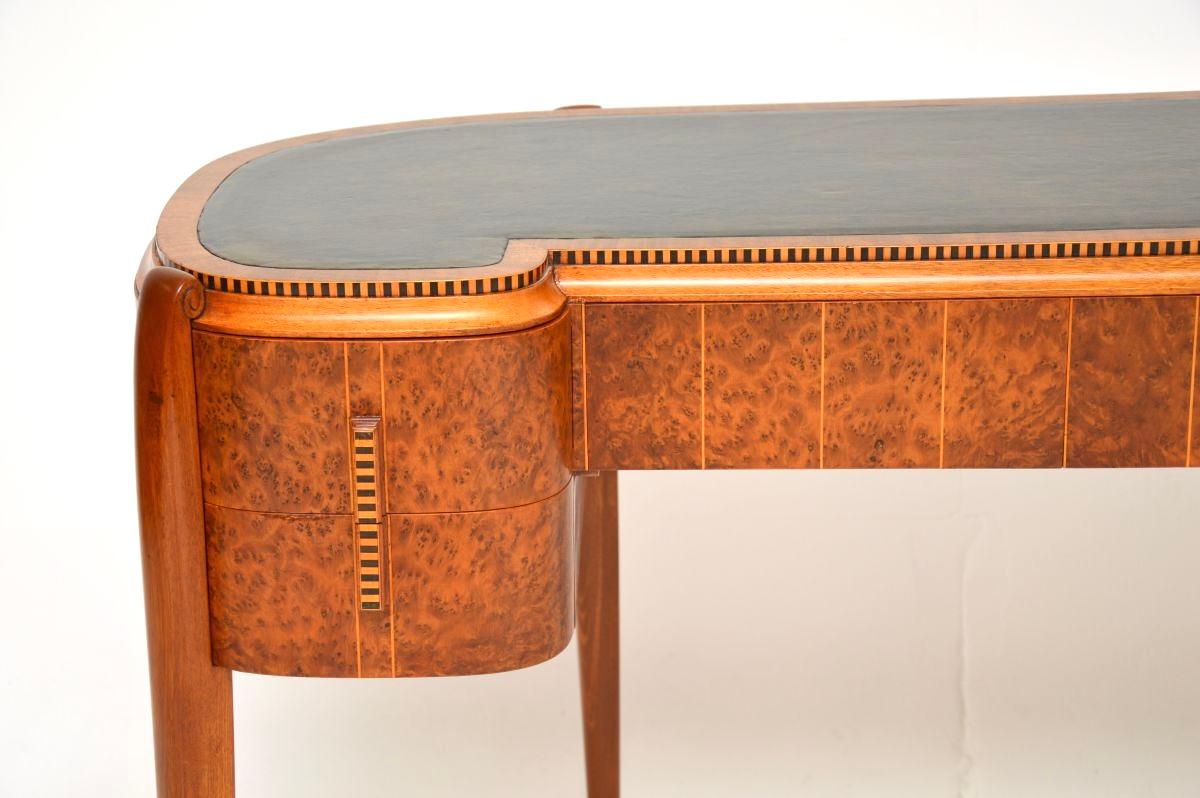 Art Deco Amboyna und Intarsien Satin Holz Lederplatte Schreibtisch im Angebot 4