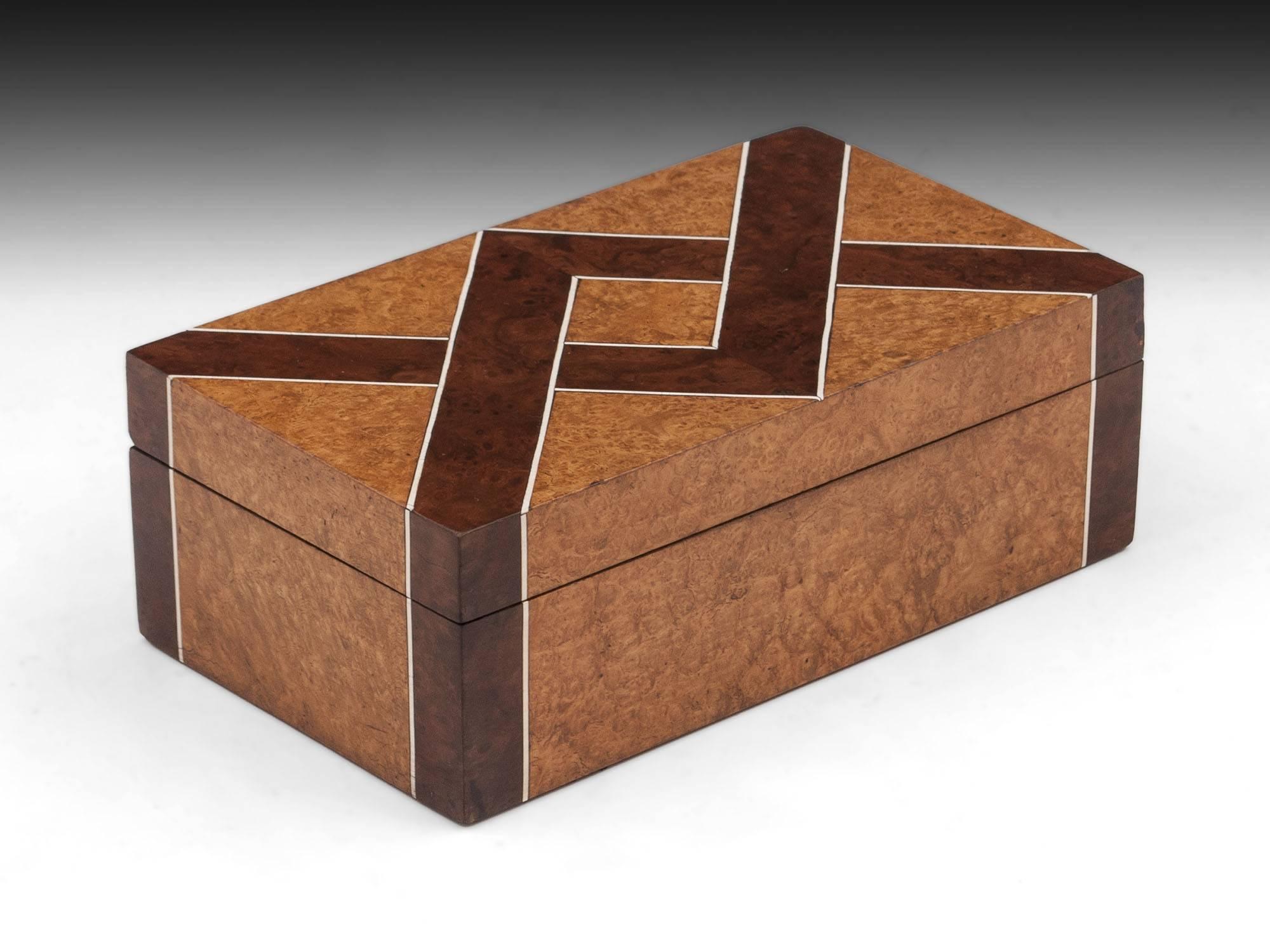British Art Deco Amboyna Trinket Box, 20th Century