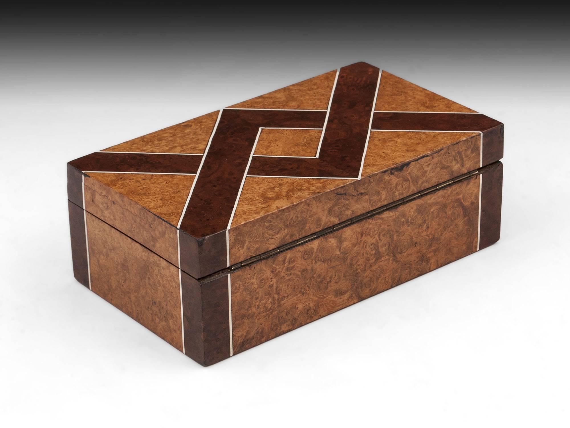 Art Deco Amboyna Trinket Box, 20th Century In Good Condition In Northampton, United Kingdom