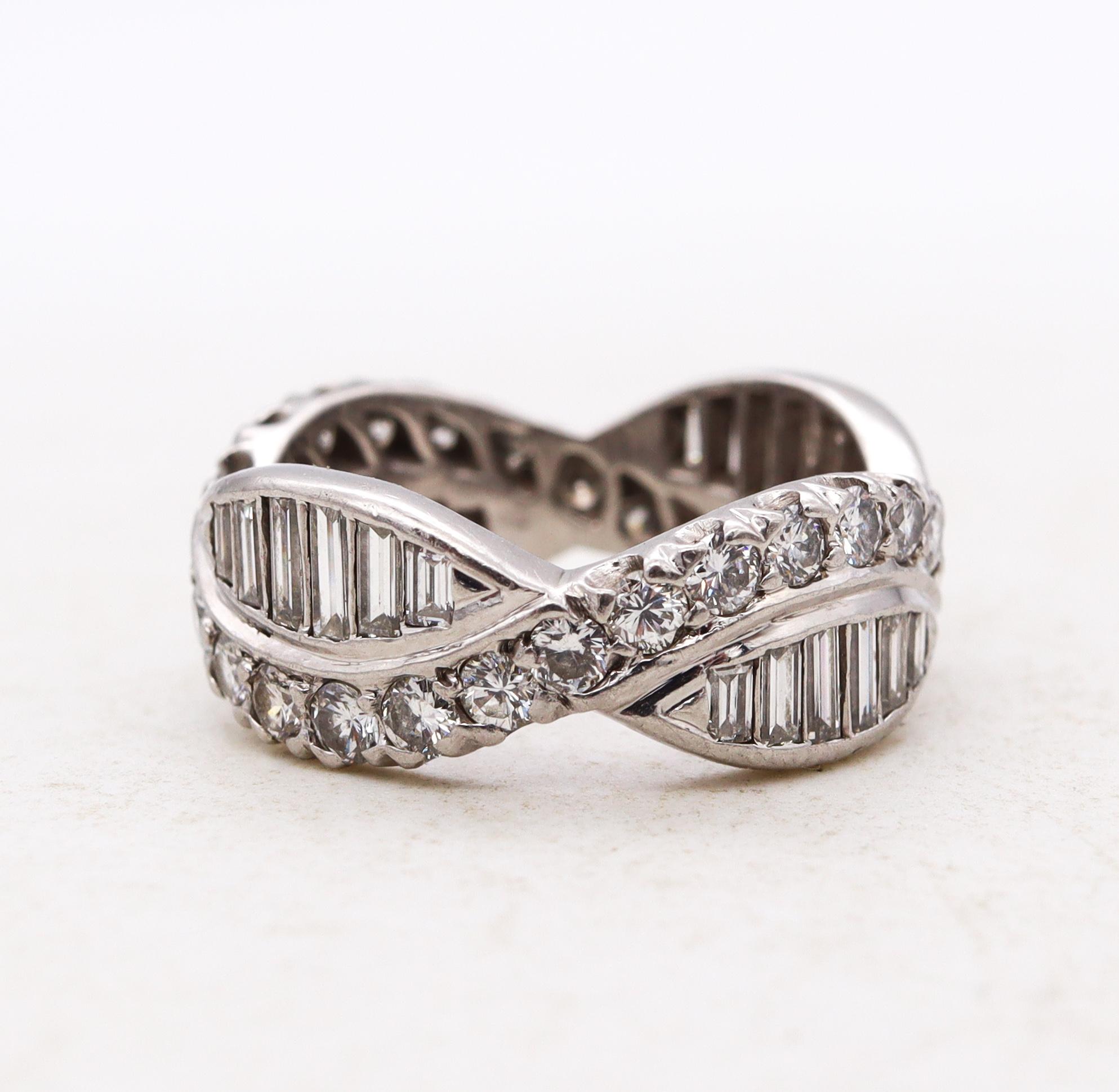 Women's Art Deco American 1940 Gorgeous Platinum Eternity Ring 2.80 Cts Caliber Diamonds For Sale