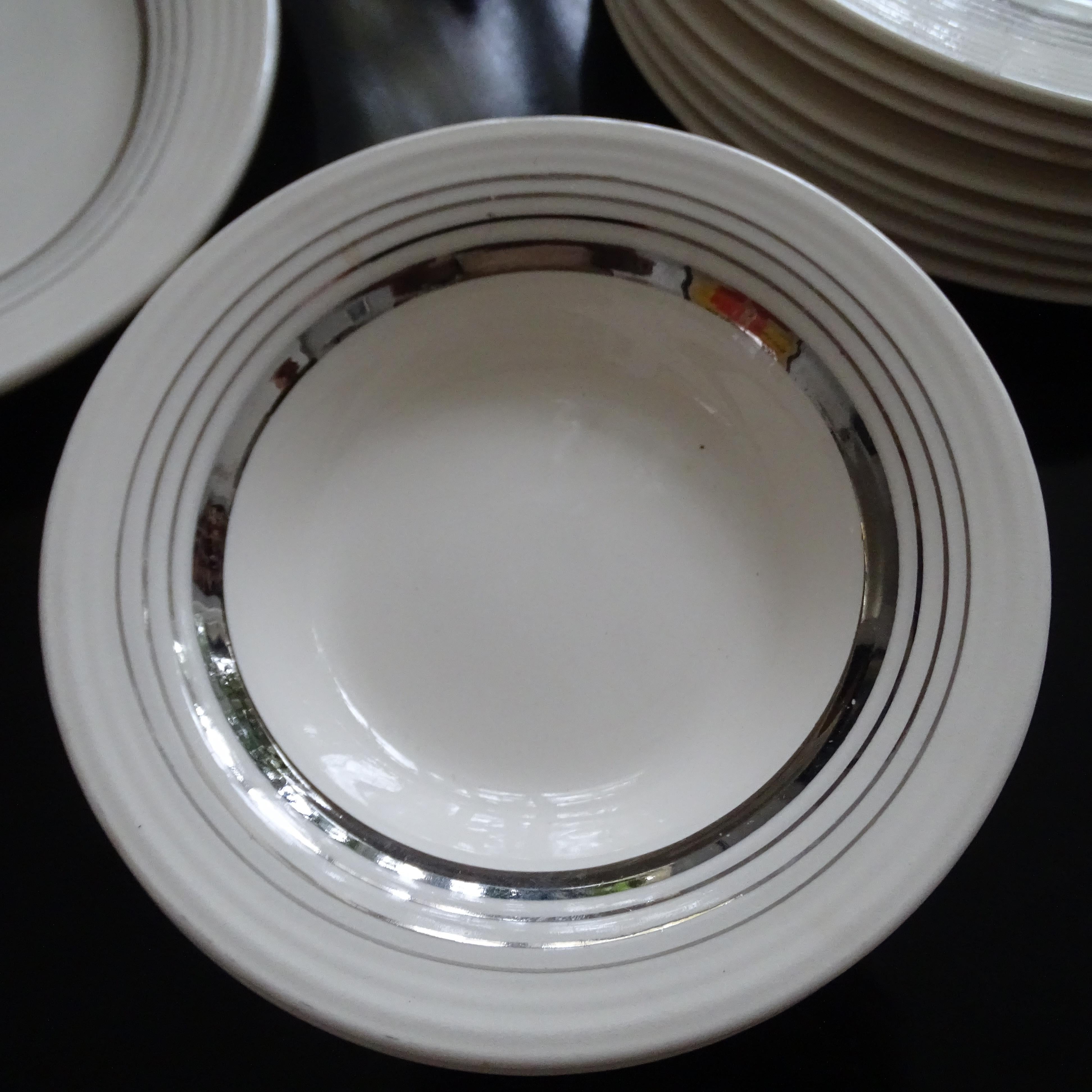 Art Deco American Limoges White Gold China Dinnerware Service Set, 1930s For Sale 1