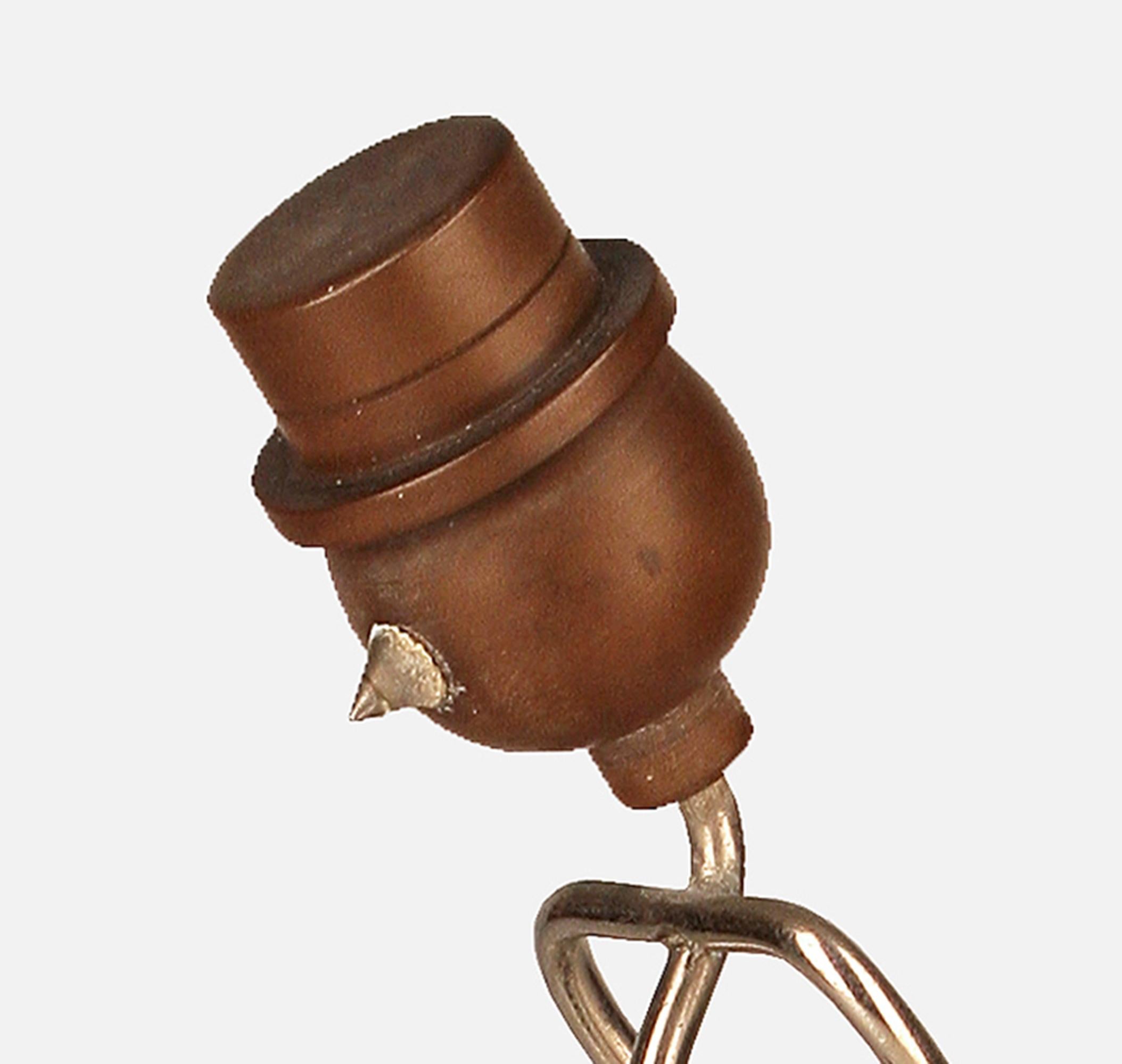 Art Déco Amerikanischer Metalldraht und Holz Bellboy/Gellhop/Stick Figur Streichholzhalter im Zustand „Gut“ im Angebot in North Miami, FL