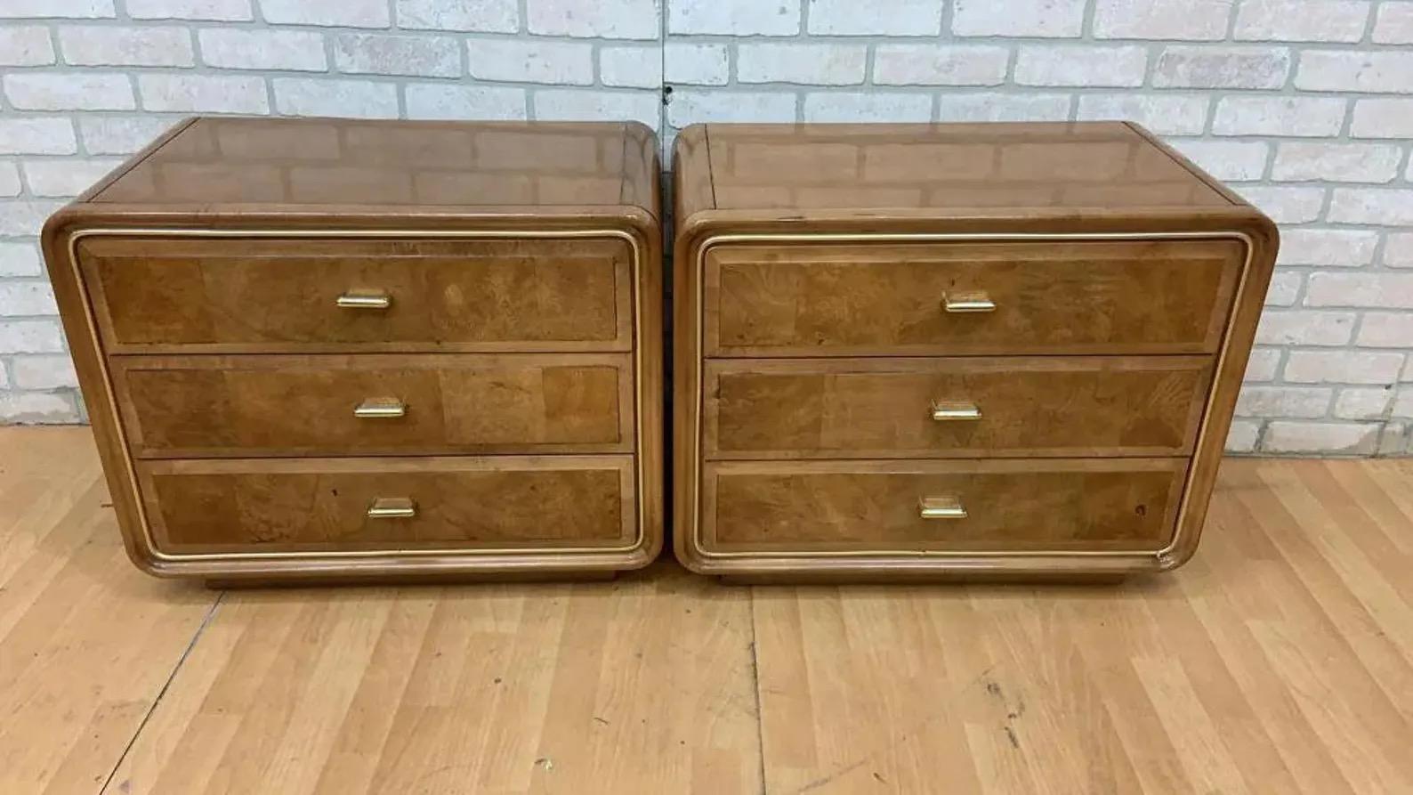 Art Deco American of Martinsville Headboard and Nightstand Bedroom Set In Good Condition For Sale In Chicago, IL