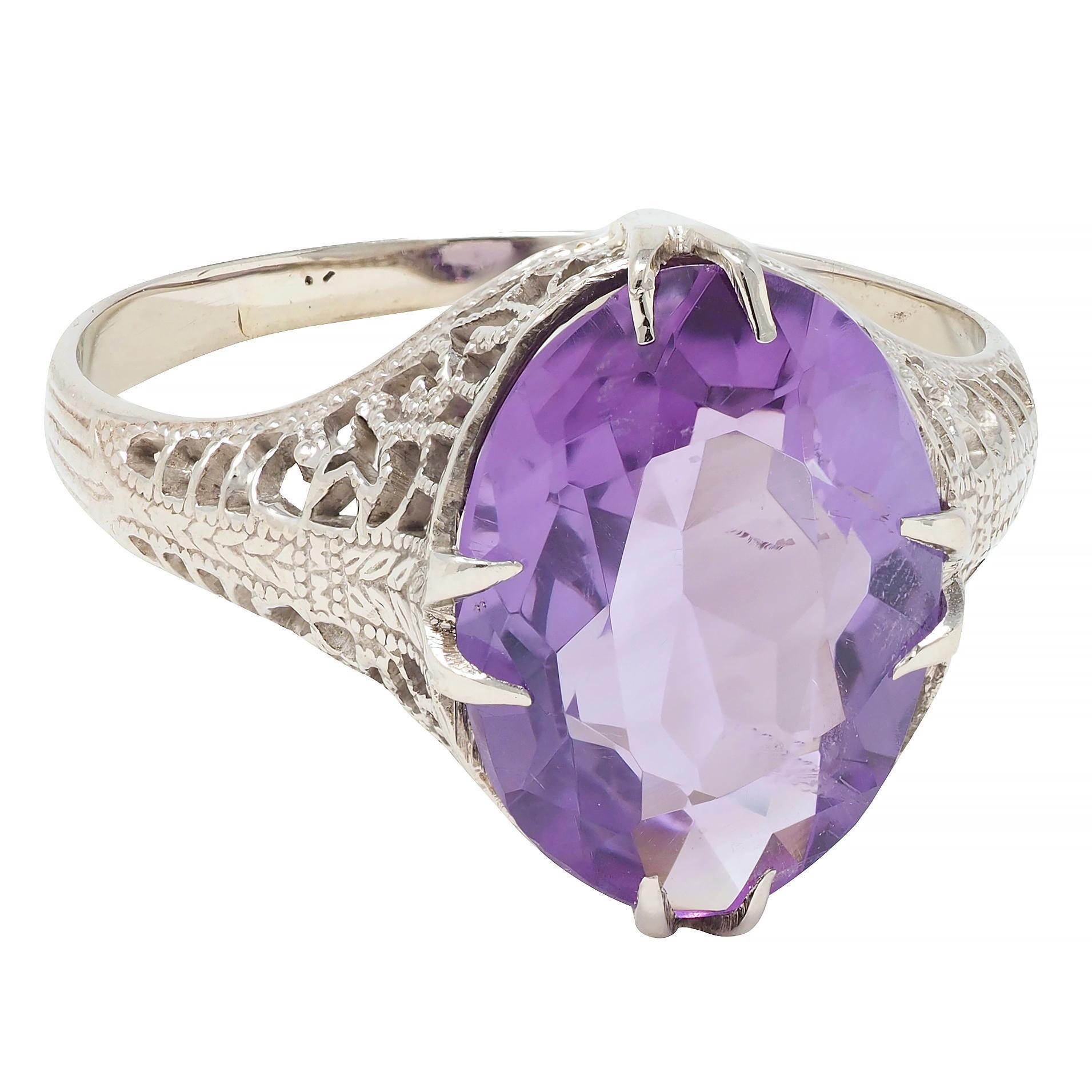 Mixed Cut Art Deco Amethyst 14 Karat White Gold Foliate Filigree Vintage Ring