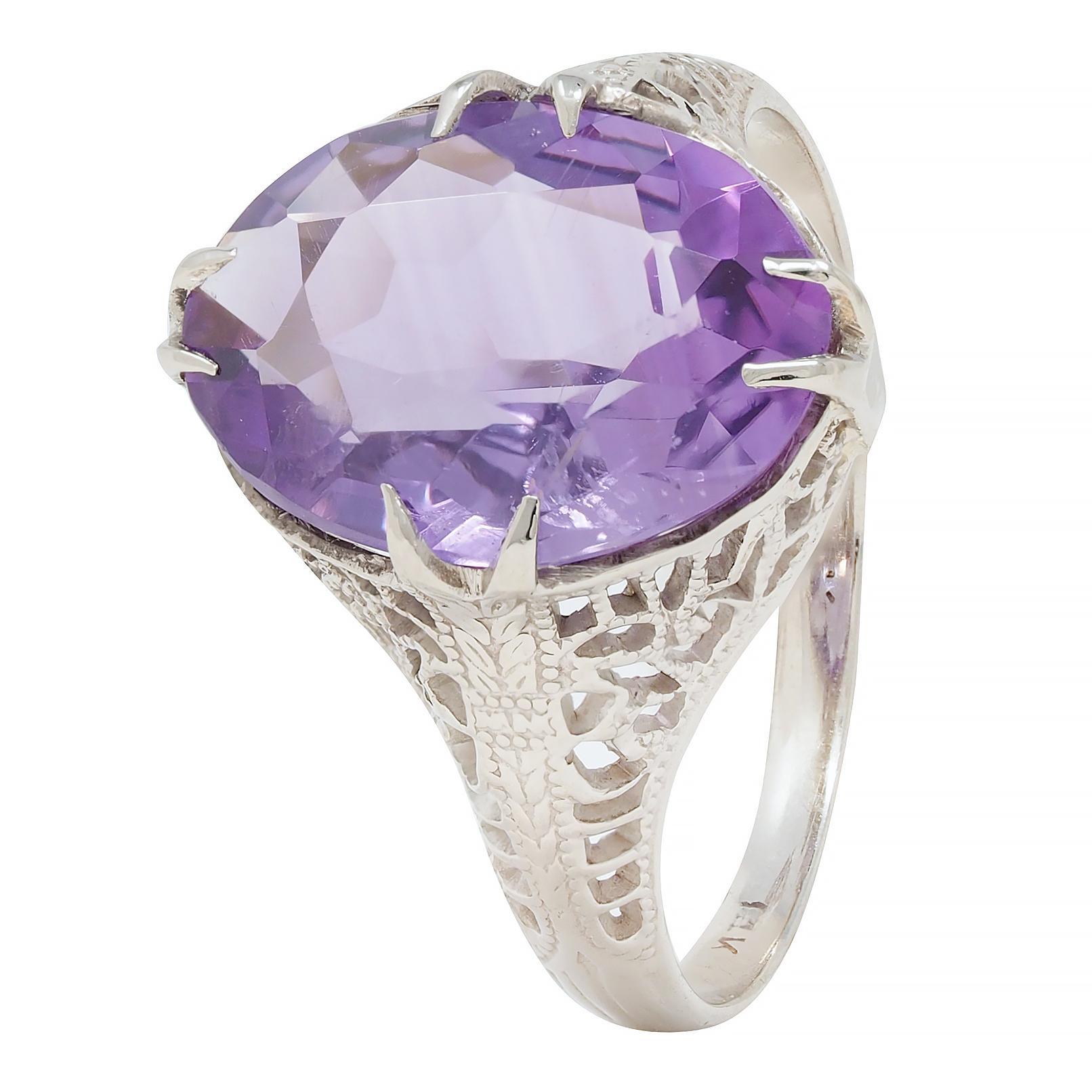 Art Deco Amethyst 14 Karat White Gold Foliate Filigree Vintage Ring 3