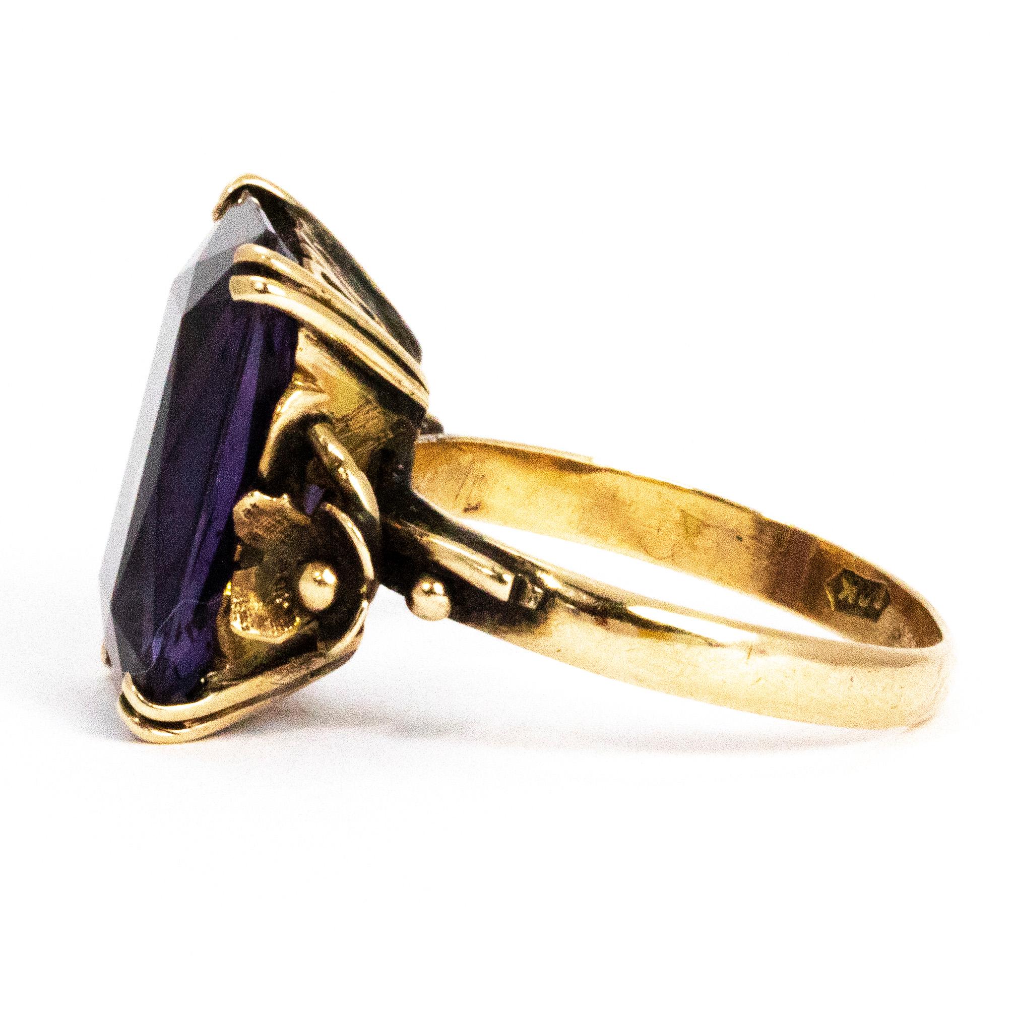 Art Deco Amethyst and 9 Carat Gold Cocktail Ring In Good Condition In Chipping Campden, GB