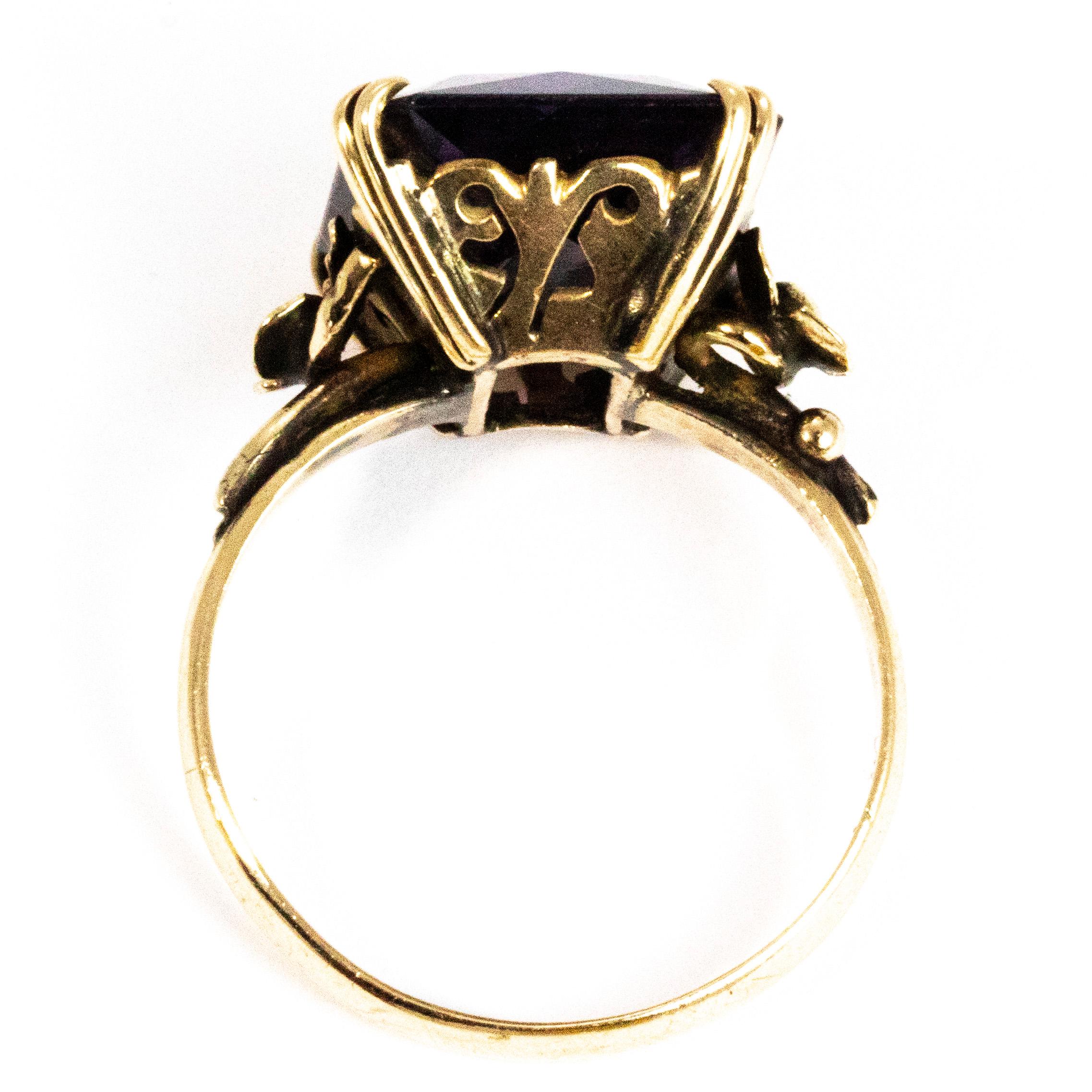 Art Deco Amethyst and 9 Carat Gold Cocktail Ring 1