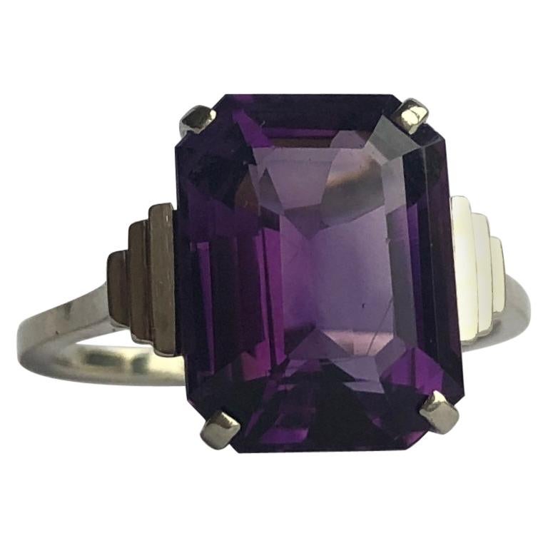 Art Deco Amethyst and 9 Carat White Gold Cocktail Ring