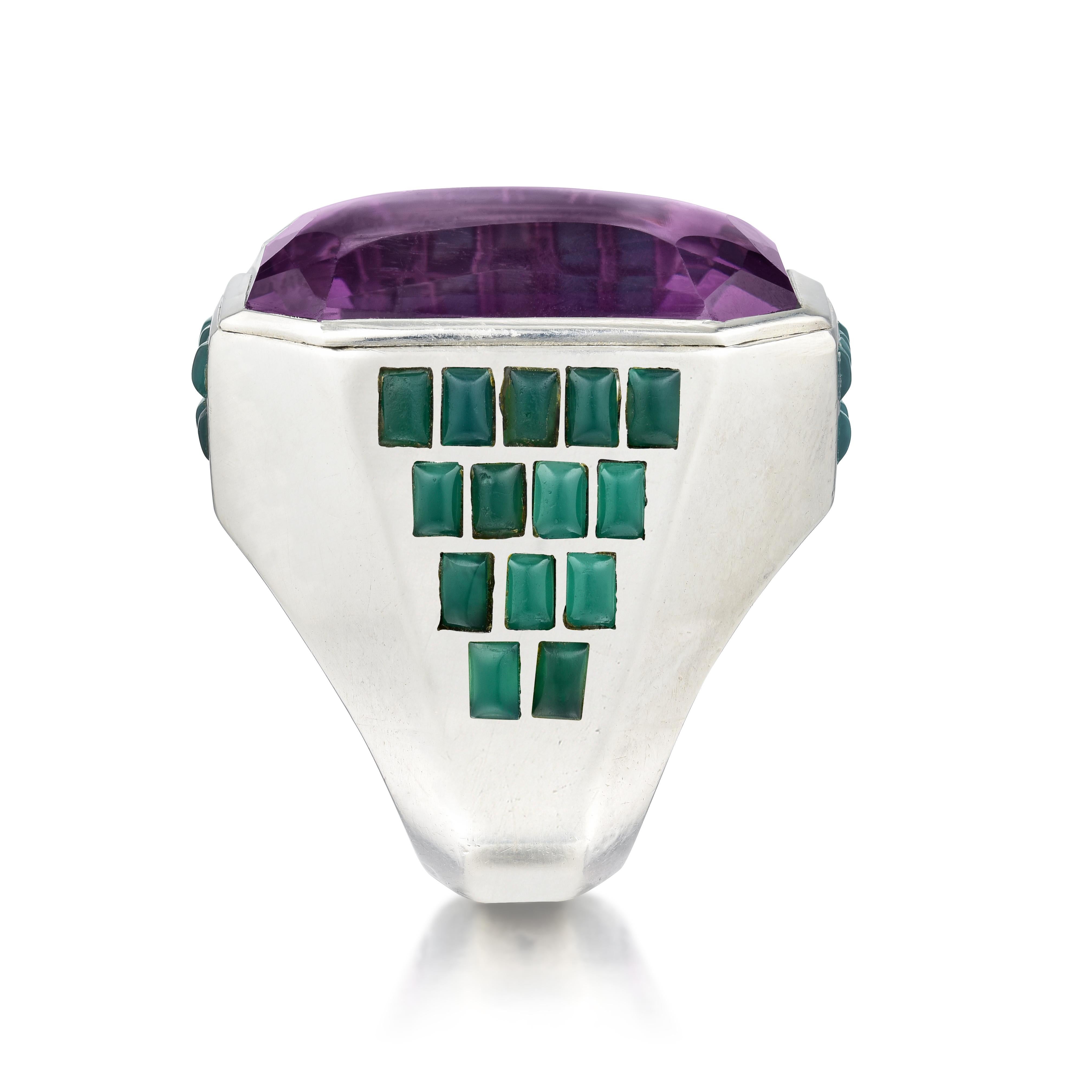 Sugarloaf Cabochon Art Deco Amethyst and Chrysoprase Ring For Sale