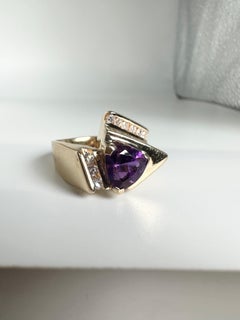 Art Deco Amethyst and diamond ring 14KT yellow gold