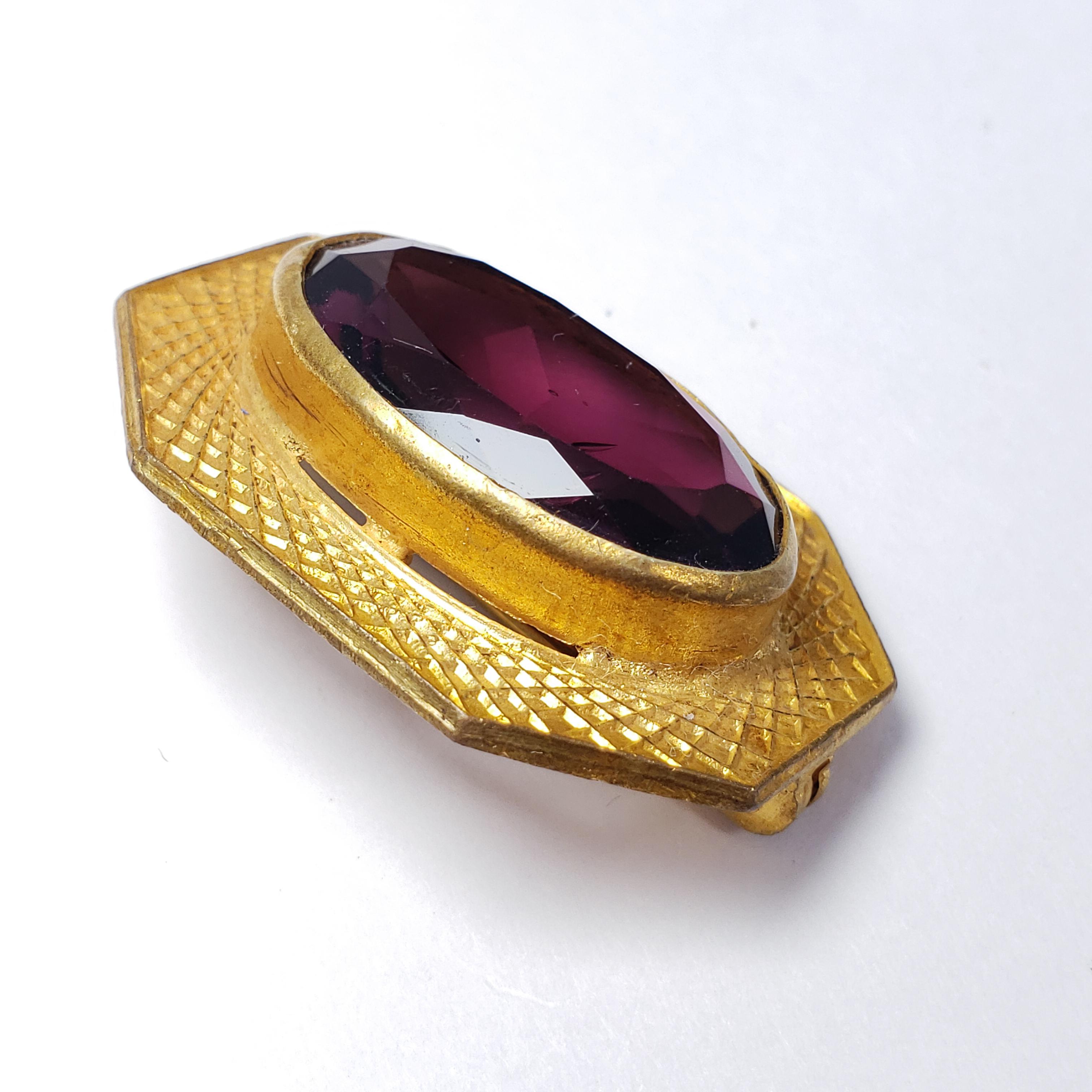 Art Deco Amethyst Colored Crystal and Gold Tone Geometrical Bezel Pin Brooch In Good Condition For Sale In Milford, DE